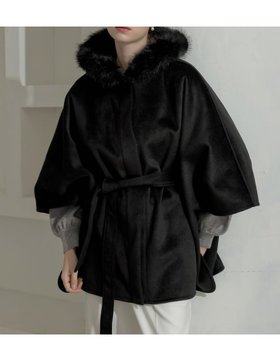 【リエディ/Re:EDIT】のリバーフーディーポンチョコート 人気、トレンドファッション・服の通販 founy(ファニー) ファッション Fashion レディースファッション Fashion for Women アウター Coat / Outerwear Collection コート・ロングコート・ピーコート Long Coats, Peacoats & More ポンチョ・ケープコート Ponchos & Capes クラシカル Classical, Vintage-Inspired トレンド Trend, Trending Now なめらか Smooth, Silky Texture バランス Balance, Style Balance フェイクファー Faux Fur, Imitation Fur フェイス Face, Facial Design ポケット Pocket, Pocket Detail ミドル Middle Length, Mid Height ワイド Wide, Wide Fit 冬 Winter / This Winter おすすめ Recommended / Our Picks エレガント 上品 Elegant |ID:prp329100004802288