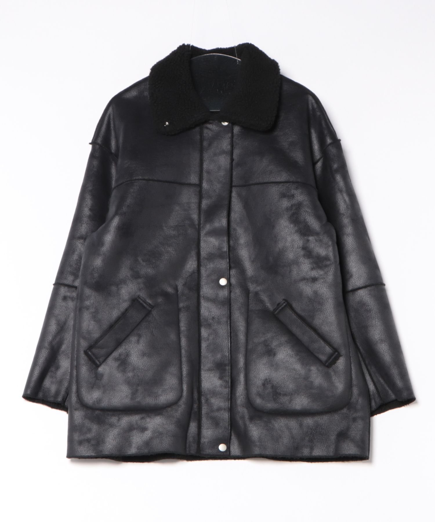 【セットアップセブン/SETUP7】のMAISON BREEZE reveur/リバーシブルFムートンコート trc インテリア・キッズ・メンズ・レディースファッション・服の通販 founy(ファニー) ファッション Fashion レディースファッション Fashion for Women アウター Coat / Outerwear Collection コート・ロングコート・ピーコート Long Coats, Peacoats & More ヴィンテージ Vintage Style スタンド Stand Collar, Upright Stand デニム Denim, Jeans Material パッチ Patch, Appliqué フェイクムートン Faux Shearling, Faux Mouton ポケット Pocket, Pocket Detail 防寒 Cold Protection, Winter-Ready リバーシブル Reversible, Two-Sided A/W・秋冬 Autumn/Winter 再入荷 Restock / Back in Stock 2025年 2025 2025-2026秋冬・A/W Autumn/Winter 2025–26 AW25–26 BLK|ID: prp329100004802296 ipo3291000000034841836