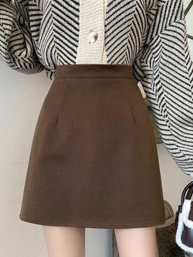 【ディアベル/DIAVEL】のシンプル台形ミニスカート インテリア・キッズ・メンズ・レディースファッション・服の通販 founy(ファニー) ファッション Fashion レディースファッション Fashion for Women スカート Skirts ミニスカート Mini Skirts アクセサリー Fashion Accessories イヤリング Earrings インナー Innerwear カーディガン Cardigan, Knitwear キャスケット Casquette, Newsboy Cap クール Cool, Chic ショルダー Shoulder, Shoulder Strap ショート Short, Short Length シルバー Silver, Metallic Silver シンプル Simple, Minimal ストレッチ Stretch, Stretchy Fabric スニーカー Sneakers, Trainers タートル Turtleneck, Turtle Collar タートルネック Turtleneck, High Neck チェーン Chain, Chain Strap 台形 A-Line, Trapezoid Shape バランス Balance, Style Balance パール Pearl, Pearl Accent フェミニン Feminine, Girly ブレスレット Bracelet, Wristband ベーシック Basic, Essential ミニスカート Mini Skirt, Short Skirt リラックス Relax, Relaxed Fit ロング Long, Long-Length A/W・秋冬 Autumn/Winter 再入荷 Restock / Back in Stock ダークブラウン|ID: prp329100004802464 ipo3291000000034843059