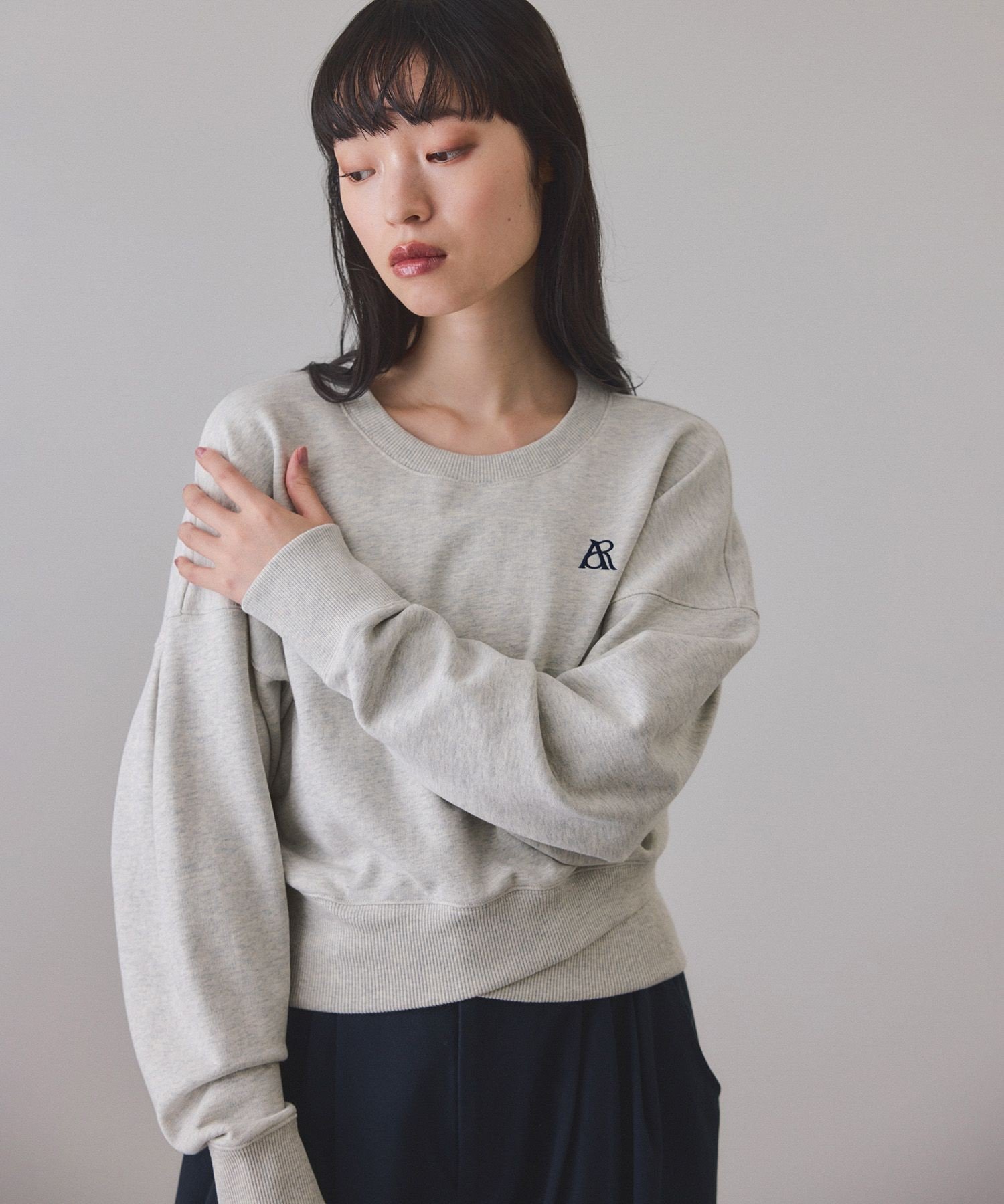 【アダム エ ロペ/ADAM ET ROPE'】の【サステナブル】パフスリーブスウェット 人気、トレンドファッション・服の通販 founy(ファニー) ファッション Fashion レディースファッション Fashion for Women トップス・カットソー Cut & Sew Tops レディースパーカー・カジュアルフーディー Casual Hoodies & Sweatshirts スウェット・クルーネックトップス Sweatshirts & Crewnecks / Relaxed Fit Sweat Tops クロップド Cropped, Short Length コンパクト Compact, Small Size ショルダー Shoulder, Shoulder Strap シンプル Simple, Minimal スリーブ Sleeve, Long Sleeve / Short Sleeve トレンド Trend, Trending Now ドロップ Drop Shoulder, Dropped Style なめらか Smooth, Silky Texture フェミニン Feminine, Girly ベーシック Basic, Essential ボトム Bottoms, Lower Wear ポケット Pocket, Pocket Detail ワイド Wide, Wide Fit ワンポイント One Point, Statement Accent おすすめ Recommended / Our Picks 2025年 2025 2025-2026秋冬・A/W Autumn/Winter 2025–26 AW25–26 other-1|ID: prp329100004802492 ipo3291000000034843230