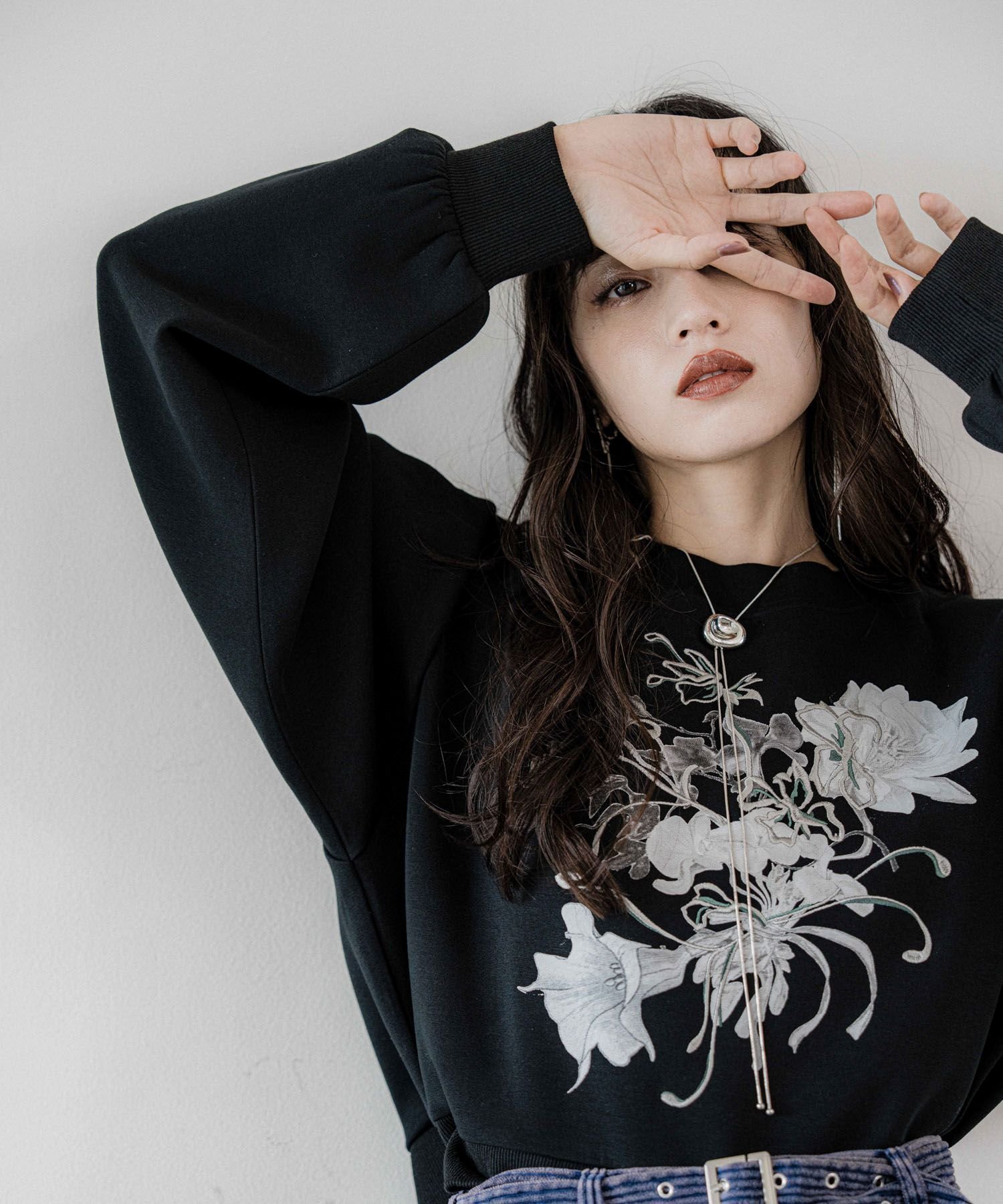 【ハレ/HARE】のFlowerシシュウスウェット インテリア・キッズ・メンズ・レディースファッション・服の通販 founy(ファニー) 　ファッション　Fashion　レディースファッション　Fashion for Women　トップス・カットソー　Cut & Sew Tops　レディースパーカー・カジュアルフーディー　Casual Hoodies & Sweatshirts　スウェット・クルーネックトップス　Sweatshirts & Crewnecks / Relaxed Fit Sweat Tops　おすすめ　Recommended / Our Picks　インナー　Innerwear　ウェーブ　Wavy Pattern　ショート　Short, Short Length　ストレート　Straight, Straight Cut　ハイネック　High Neck, Mock Neck　バランス　Balance, Style Balance　フェミニン　Feminine, Girly　ブルゾン　Blouson, Bomber Jacket　プリント　Print, Printed Pattern　マーメイド　Mermaid, Fishtail Silhouette　ミドル　Middle Length, Mid Height　ロング　Long, Long-Length　ワイド　Wide, Wide Fit　ブラック09|ID: prp329100004802507 ipo3291000000034843297