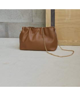 【ジェミール/gemeil】の2wayギャザーチェーンバッグ(PT-233) 人気、トレンドファッション・服の通販 founy(ファニー) ファッション Fashion レディースファッション Fashion for Women アクセサリー Fashion Accessories ギャザー Gathered, Ruffled スマート Smart, Elegant 財布 Wallet, Purse タオル Towel, Bath Towel チェーン Chain, Chain Strap ハンカチ Handkerchief, Hanky ポケット Pocket, Pocket Detail ポーチ Pouch, Small Case マグネット Magnet, Magnetic Closure おすすめ Recommended / Our Picks |ID:prp329100004802953