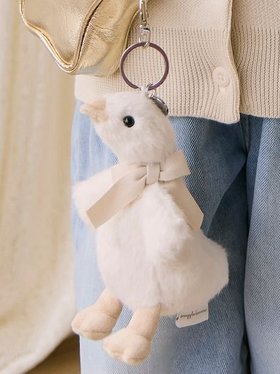 【ジェイミー ケイ/JAMIE KAY】のRosie the Duck チャーム 人気、トレンドファッション・服の通販 founy(ファニー) ファッション Fashion レディースファッション Fashion for Women おすすめ Recommended / Our Picks ギフト プレゼント Gift / Present スマート Smart, Elegant チャーム Charm, Pendant ポーチ Pouch, Small Case リュック Backpack, Rucksack 人気 Popular, Best Seller |ID:prp329100004802973