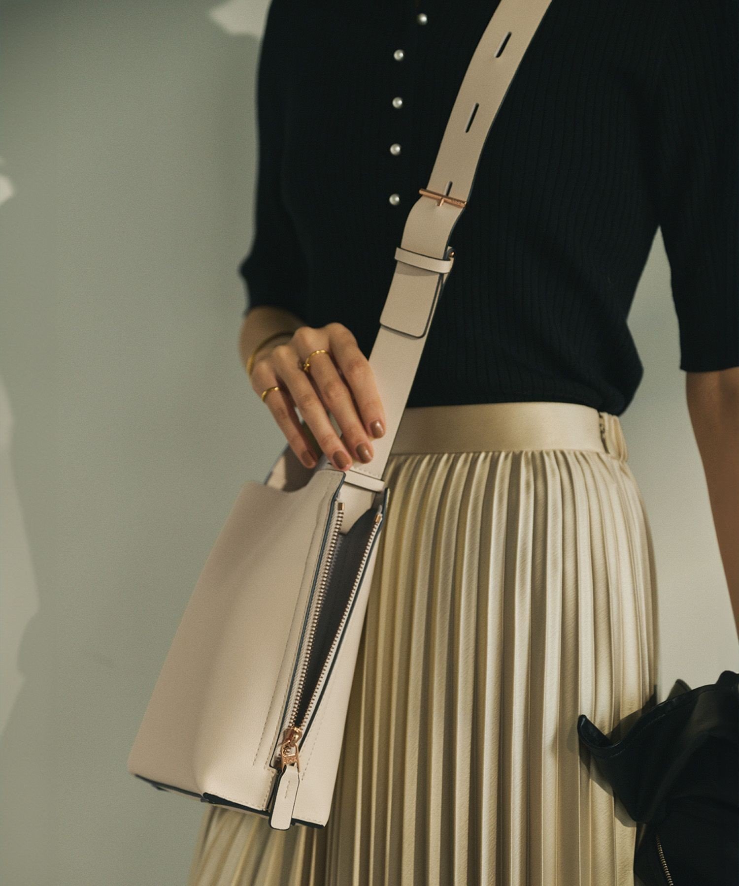 【ロペ/ROPE'】の【E POR】Y BAG Shoulder Mini【超軽量】 インテリア・キッズ・メンズ・レディースファッション・服の通販 founy(ファニー) ファッション Fashion レディースファッション Fashion for Women 軽量 Lightweight, Ultra Light サイドジップ Side Zip, Side Zipper ショルダー Shoulder, Shoulder Strap シンプル Simple, Minimal 財布 Wallet, Purse タンブラー Tumbler, Travel Mug ポケット Pocket, Pocket Detail ビジネス 仕事 通勤 Business / Work / Commuting キナリ(16)|ID: prp329100004803175 ipo3291000000034848470