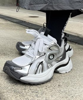 【ネバーマインドザエックスユー チカシツプラス/Never mind the XU Chikashitsu+】の【OLD ORDER】OLD ORDER TURBO GT WHITE-SILVER 人気、トレンドファッション・服の通販 founy(ファニー) ファッション Fashion レディースファッション Fashion for Women 厚底 Platform Shoes クッション Cushion, Throw Pillow 今季 This Season, Current Season シルバー Silver, Metallic Silver シンプル Simple, Minimal スニーカー Sneakers, Trainers スポーツ Sports, Activewear トレンド Trend, Trending Now パターン Pattern, Design Print フィット Fit, Slim Fit ボトム Bottoms, Lower Wear ミックス Mix, Mixed Style メッシュ Mesh, Net Fabric メンズ Men's, Menswear リラックス Relax, Relaxed Fit レース Lace, Lace Fabric 再入荷 Restock / Back in Stock おすすめ Recommended / Our Picks |ID:prp329100004803185