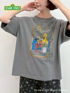 【サマンサモスモス/Samansa Mos2】の【SESAME STREET meets SM2】プリントアソートTシャツ 人気、トレンドファッション・服の通販 founy(ファニー) ファッション Fashion レディースファッション Fashion for Women トップス・カットソー Cut & Sew Tops シャツ・ブラウス・オフィスカジュアル Elegant Blouses & Button-Ups ロングTシャツ・Tシャツ Longline T-Shirts & Tees thumbnail グレー|ID: prp329100004803306 ipo3291000000034849308