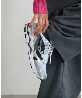 【イエナ/IENA】のMIZUNO/ミズノ WAVE RIDER 10 スニーカー D1GA2104/2431 人気、トレンドファッション・服の通販 founy(ファニー) ファッション Fashion レディースファッション Fashion for Women ウェーブ Wavy Pattern クッション Cushion, Throw Pillow スニーカー Sneakers, Trainers スポーツ Sports, Activewear パフォーマンス Performance, Active Function |ID:prp329100004803347