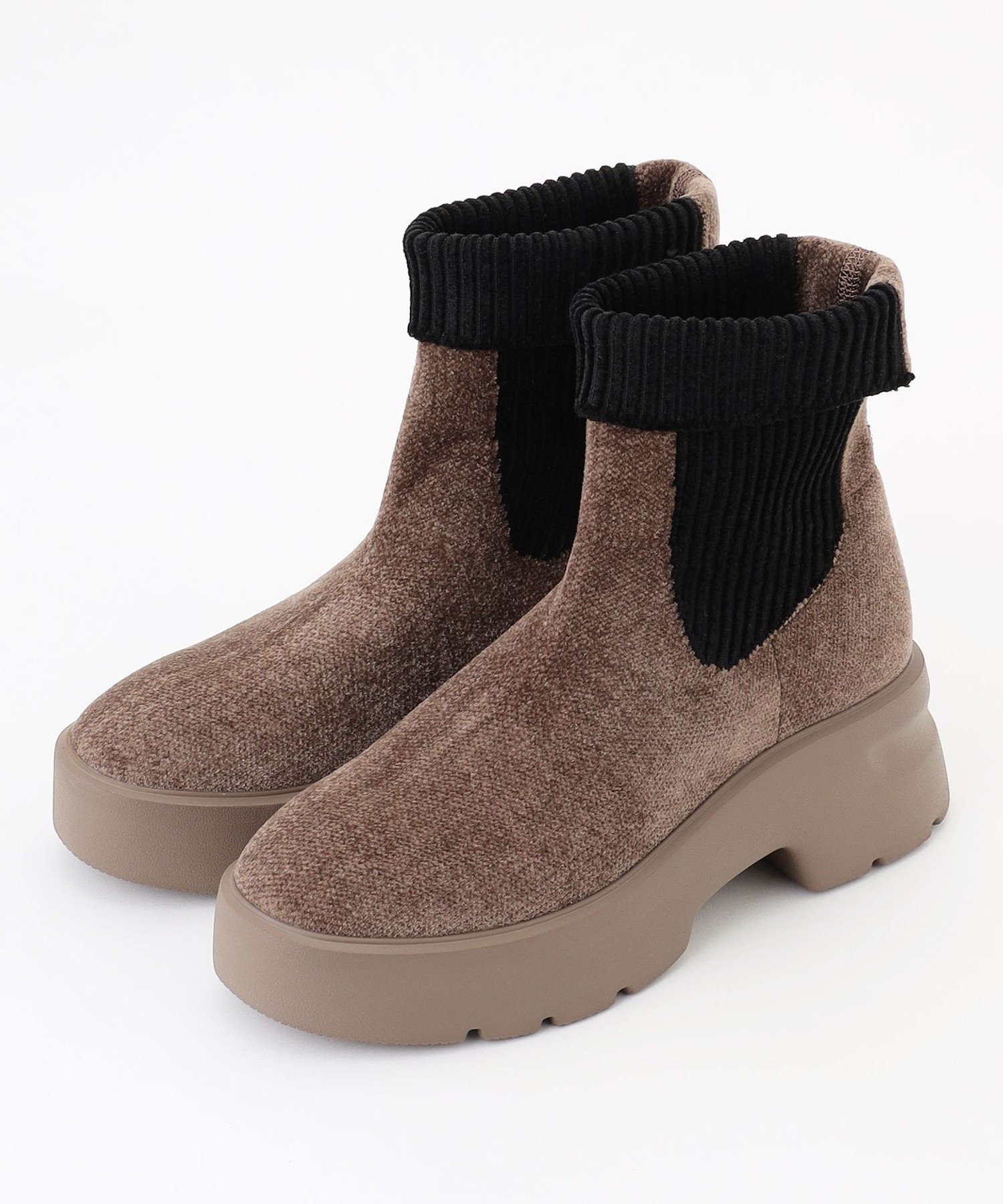 【ステッピ/steppi】の【VERY掲載 / 撥水 / 洗える】厚底 ウォームブーツ インテリア・キッズ・メンズ・レディースファッション・服の通販 founy(ファニー) 　雑誌掲載アイテム　Magazine Picks & Fashion Features　ファッション雑誌　Fashion Magazines　ヴェリィ　VERY　ファッション　Fashion　レディースファッション　Fashion for Women　ウォーム　Warm Fabric　厚底　Platform Shoes　洗える　Machine Washable　シューズ　Shoes, Footwear　ソックス　Socks, Hosiery　雑誌　Magazine, Fashion Magazine　防寒　Cold Protection, Winter-Ready　冬　Winter / This Winter　モカ[230]|ID: prp329100004803375 ipo3291000000034849723