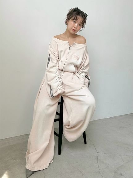 【スナイデル/SNIDEL】の【SNIDEL/NUTMEG】ワイドタックスウェットパンツ インテリア・キッズ・メンズ・レディースファッション・服の通販 founy(ファニー) 　ファッション　Fashion　レディースファッション　Fashion for Women　パンツ　Pants & Trousers　ヴィンテージ　Vintage Style　ケミカル　Chemical, Chemical Wash　コラボ　Collaboration, Collab　今季　This Season, Current Season　ジャケット　Jacket, Outerwear　スウェット / スエット　Sweatshirt, Sweatwear　ストレート　Straight, Straight Cut　スポーツ　Sports, Activewear　セットアップ　Set-Up, Coordinated Outfit　トレンド　Trend, Trending Now　ドローストリング　Drawstring, Pull Cord　バランス　Balance, Style Balance　フロント　Front, Front Design　ポケット　Pocket, Pocket Detail　ラップ　Wrap, Wrap Design　ワイド　Wide, Wide Fit　ワンポイント　One Point, Statement Accent　おすすめ　Recommended / Our Picks　PNK[066]|ID: prp329100004803522 ipo3291000000034850963