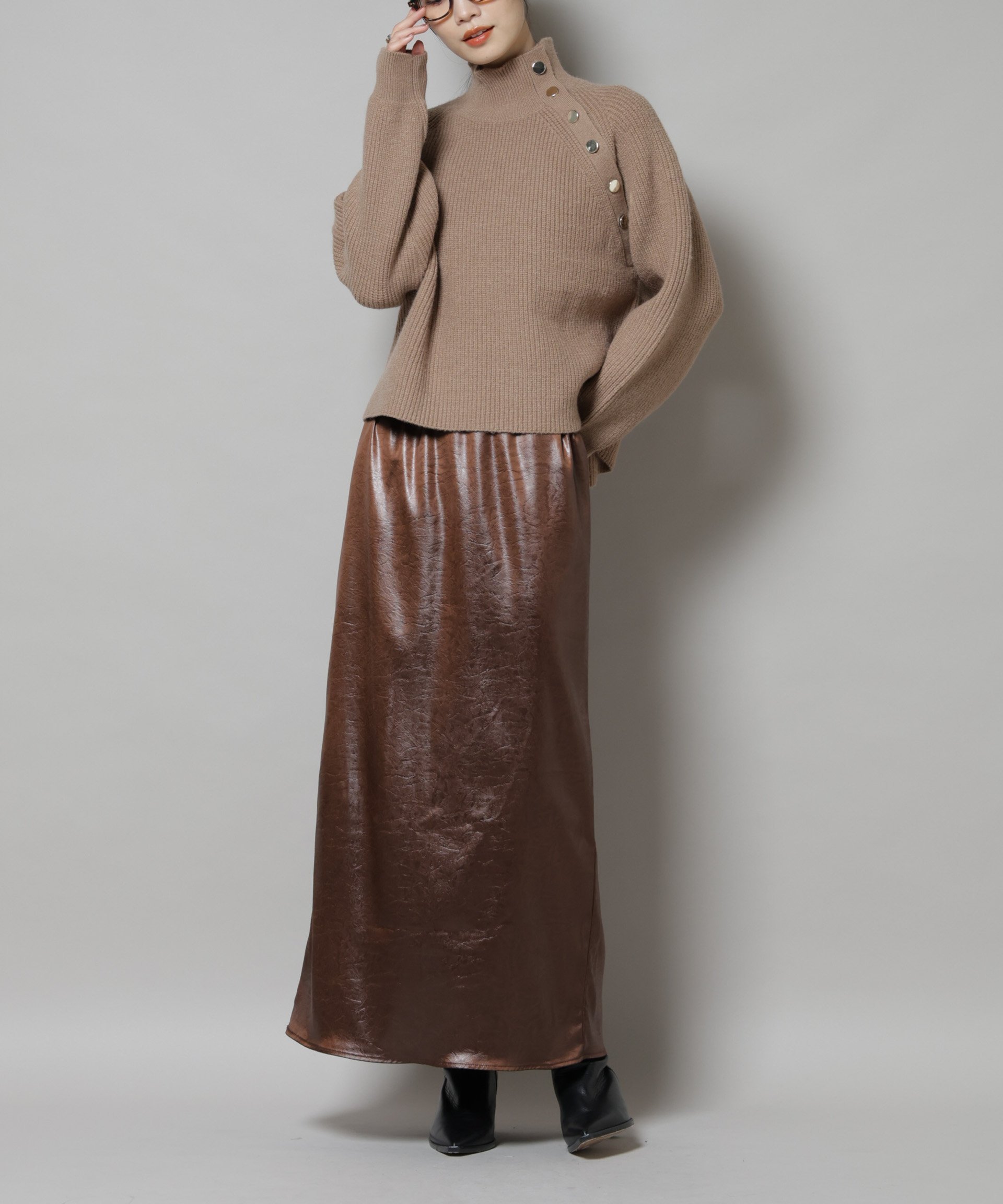 【ナノ ユニバース/nano universe】のレザーライクシャイニースカート 人気、トレンドファッション・服の通販 founy(ファニー) ファッション Fashion レディースファッション Fashion for Women スカート Skirts ウォッシャブル Machine Washable ヴィンテージ Vintage Style シンプル Simple, Minimal ストレート Straight, Straight Cut スリット Slit, Slit Detail ロング Long, Long-Length A/W・秋冬 Autumn/Winter アウトレット Outlet / Clearance 2025年 2025 2025-2026秋冬・A/W Autumn/Winter 2025–26 AW25–26 other-1|ID: prp329100004803708 ipo3291000000034852149