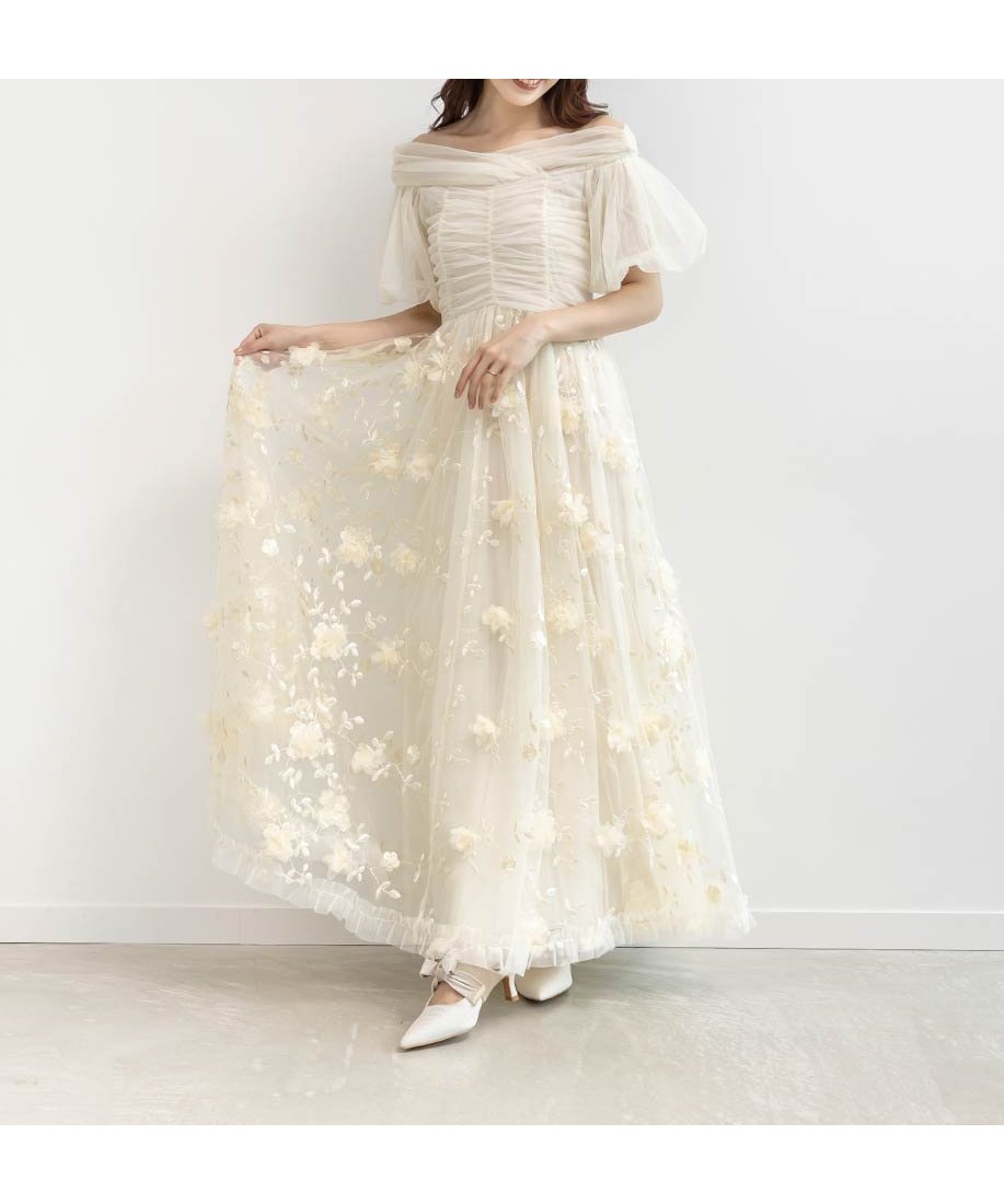 【ランダ/RANDA】の3Dフラワー刺繍オフショルワンピース インテリア・キッズ・メンズ・レディースファッション・服の通販 founy(ファニー) ファッション Fashion レディースファッション Fashion for Women ワンピース Dresses インナー Innerwear 切替 Switching, Contrast Panel シャーリング Shirring, Ruched ジャケット Jacket, Outerwear チュール Tulip, Tulip Motif フラワー Flower, Floral ラグジュアリー Luxury, Elegant おすすめ Recommended / Our Picks エレガント 上品 Elegant CREAM|ID: prp329100004803783 ipo3291000000034852649