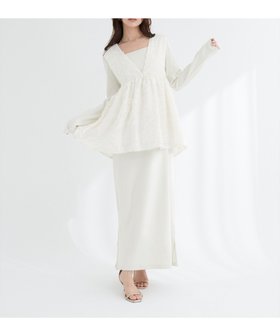 【ナチュラルクチュール/natural couture】のお花ジャガードベスト×ラメワンピースセット 人気、トレンドファッション・服の通販 founy(ファニー) ファッション Fashion レディースファッション Fashion for Women アウター Coat / Outerwear Collection カーディガン Cardigan, Knitwear シンプル Simple, Minimal ジャケット Jacket, Outerwear スクエア Square, Square Shape スニーカー Sneakers, Trainers ダウン Down, Puffer デコルテ Décolleté, Neckline フィット Fit, Slim Fit ベスト Vest, Waistcoat ペチコート Petticoat, Underskirt 再入荷 Restock / Back in Stock おすすめ Recommended / Our Picks エレガント 上品 Elegant 2026年 2026 |ID:prp329100004803814