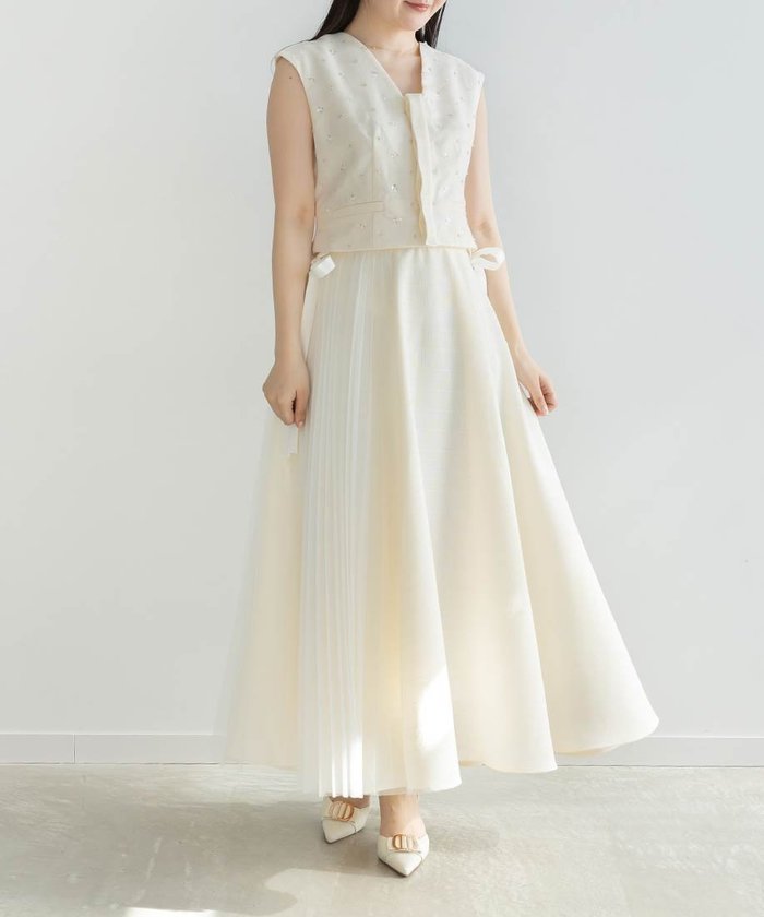 【ランダ/RANDA】のマルチフラワービジューワンピース インテリア・キッズ・メンズ・レディースファッション・服の通販 founy(ファニー) https://founy.com/ ファッション Fashion レディースファッション Fashion for Women ワンピース Dresses インナー Innerwear エアリー Airy Texture コンパクト Compact, Small Size ドッキング Docking, Mixed Material ビジュー Bijou, Jewel-like Accent フレア Flare, Flared プリーツ Pleats, Pleated リボン Ribbon, Bow 夏 Summer 春 Spring S/S・春夏 SS, Spring/Summer, Warm Season |ID: prp329100004803824 ipo3291000000034852920