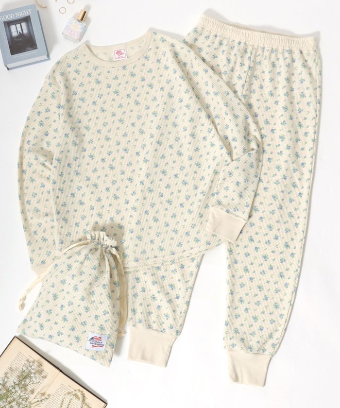 【ラザル/LAZAR】のJEMORGAN ジェーイーモーガン セットアップ レディース 花 総柄 ワッフル ロンT ロングパンツ ポーチ 3点セット ルームウェア パジャマ インテリア・キッズ・メンズ・レディースファッション・服の通販 founy(ファニー) https://founy.com/ ファッション Fashion レディースファッション Fashion for Women セットアップ Matching Sets レディースパンツ・ボトムス Pants & Trousers / Bottoms ポーチ&ミニバッグ Pouches & Mini Bags アウトドア Outdoor Clothing アメリカン American Style インナー Innerwear カラフル Colorful Design カーゴパンツ Cargo Pants, Utility Pants キャップ Cap, Baseball Cap サングラス Sunglasses, Shades サンダル Sandals, Summer Shoes サーマル Thermal, Waffle Knit ショート Short, Short Length シンプル Simple, Minimal スタンダード Standard, Basic スニーカー Sneakers, Trainers スポーツ Sports, Activewear セットアップ Set-Up, Coordinated Outfit トレンド Trend, Trending Now 人気 Popular, Best Seller 長袖 Long Sleeve, Full Sleeve パジャマ Pajamas, Sleepwear パーカー Hoodie, Parka ビッグ Big, Oversized フィット Fit, Slim Fit ベーシック Basic, Essential ポーチ Pouch, Small Case 半袖 Short Sleeve, Half Sleeve |ID: prp329100004804249 ipo3291000000034856532