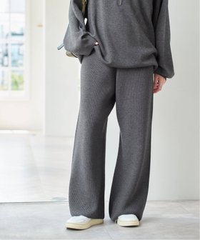 【スピック&スパン/Spick & Span】の片畦ニットパンツ 人気、トレンドファッション・服の通販 founy(ファニー) ファッション Fashion レディースファッション Fashion for Women パンツ Pants & Trousers おすすめ Recommended / Our Picks ジャケット Jacket, Outerwear ストレート Straight, Straight Cut スマート Smart, Elegant リラックス Relax, Relaxed Fit 畦 Ribbed Knit |ID:prp329100004804476