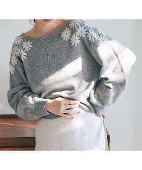 【ラブティックボンボン/La boutique BonBon】の【最強愛されニット】お花刺繍クロップドニット 人気、トレンドファッション・服の通販 founy(ファニー) ファッション Fashion レディースファッション Fashion for Women トップス・カットソー Cut & Sew Tops ニット Knit Tops & Sweaters おすすめ Recommended / Our Picks クロップド Cropped, Short Length デニム Denim, Jeans Material バランス Balance, Style Balance パール Pearl, Pearl Accent ボトム Bottoms, Lower Wear マーガレット Marguerite, Daisy Pattern |ID:prp329100004804945