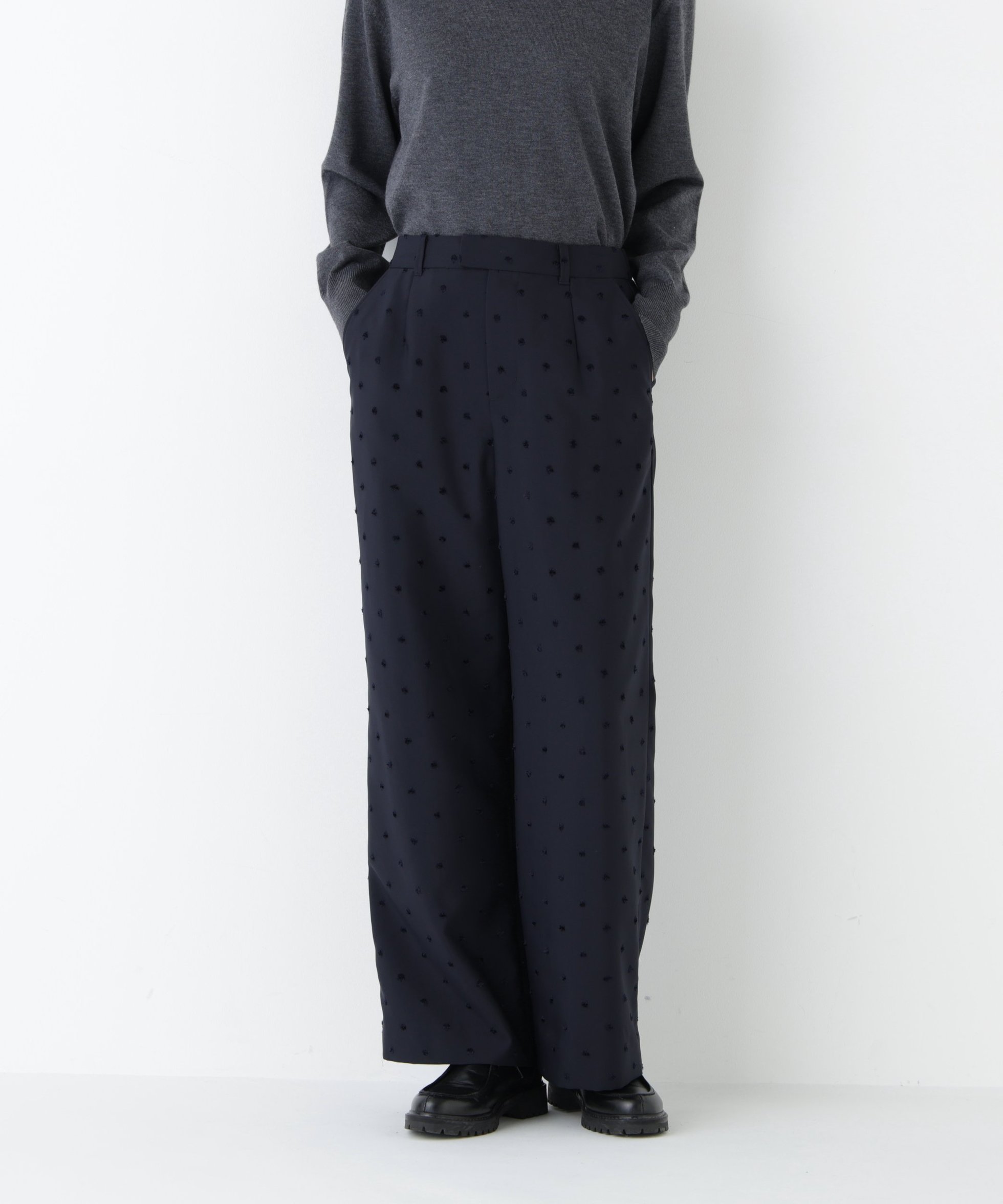 【ヒューマンウーマン/HUMAN WOMAN】のドットツッキリJQパンツ インテリア・キッズ・メンズ・レディースファッション・服の通販 founy(ファニー) ファッション Fashion レディースファッション Fashion for Women パンツ Pants & Trousers おすすめ Recommended / Our Picks オケージョン Occasion Wear シンプル Simple, Minimal スタンダード Standard, Basic ストレート Straight, Straight Cut ドット Polka Dot, Dot Pattern ベロア Velour, Soft Velvet リボン Ribbon, Bow ネイビー|ID: prp329100004805285 ipo3291000000034868101