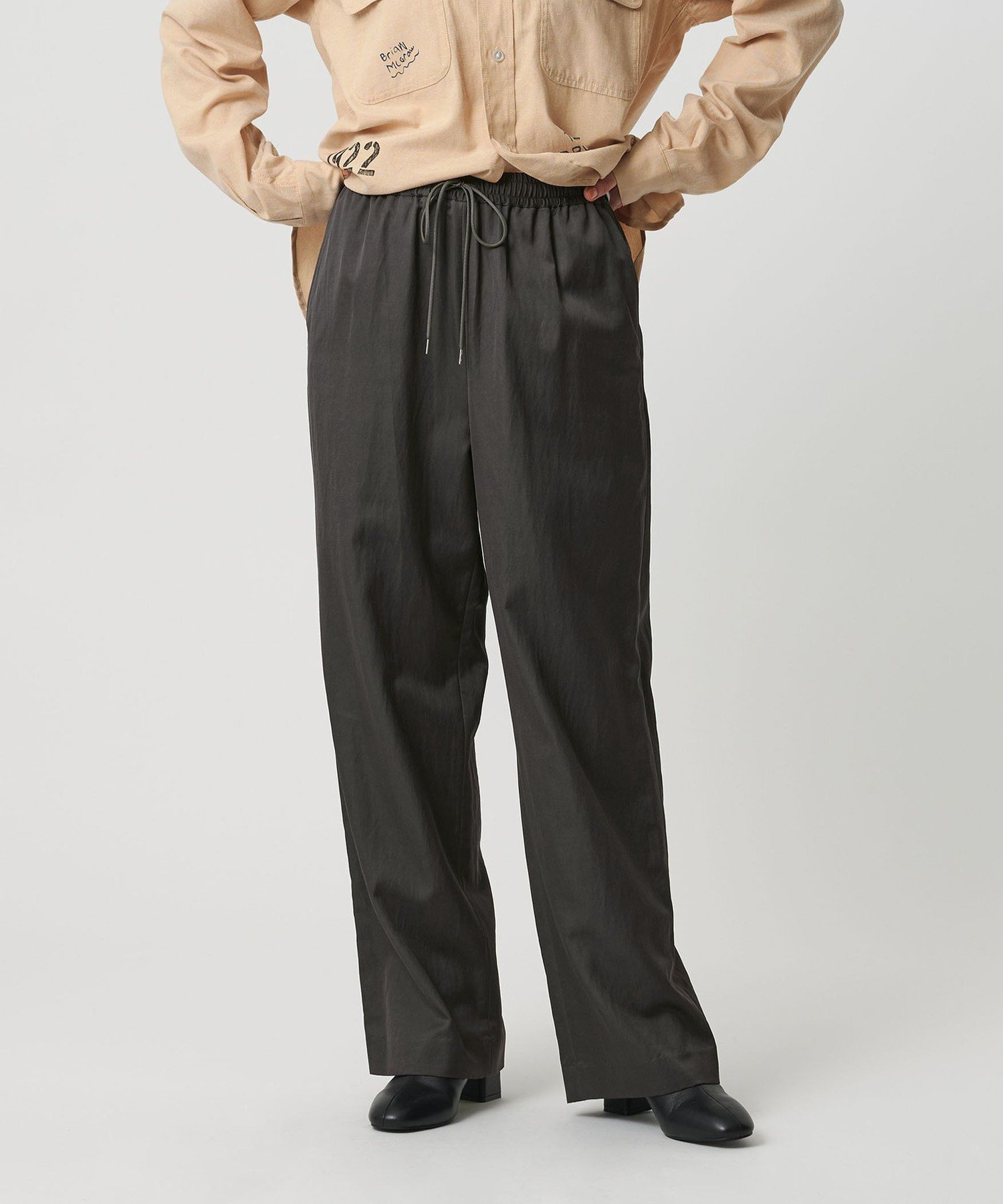 【ビューティ&ユース ユナイテッドアローズ/BEAUTY&YOUTH / UNITED ARROWS】のコットンレーヨンサテン ドローストワイドパンツ インテリア・キッズ・メンズ・レディースファッション・服の通販 founy(ファニー) ファッション Fashion レディースファッション Fashion for Women パンツ Pants & Trousers シアー Sheer, See-Through ジャケット Jacket, Outerwear スウェット / スエット Sweatshirt, Sweatwear スマート Smart, Elegant ドレープ Drape, Draping Fabric 定番 Standard, Basic Item ワイド Wide, Wide Fit エレガント 上品 Elegant DK.GRAY|ID: prp329100004805299 ipo3291000000034868189
