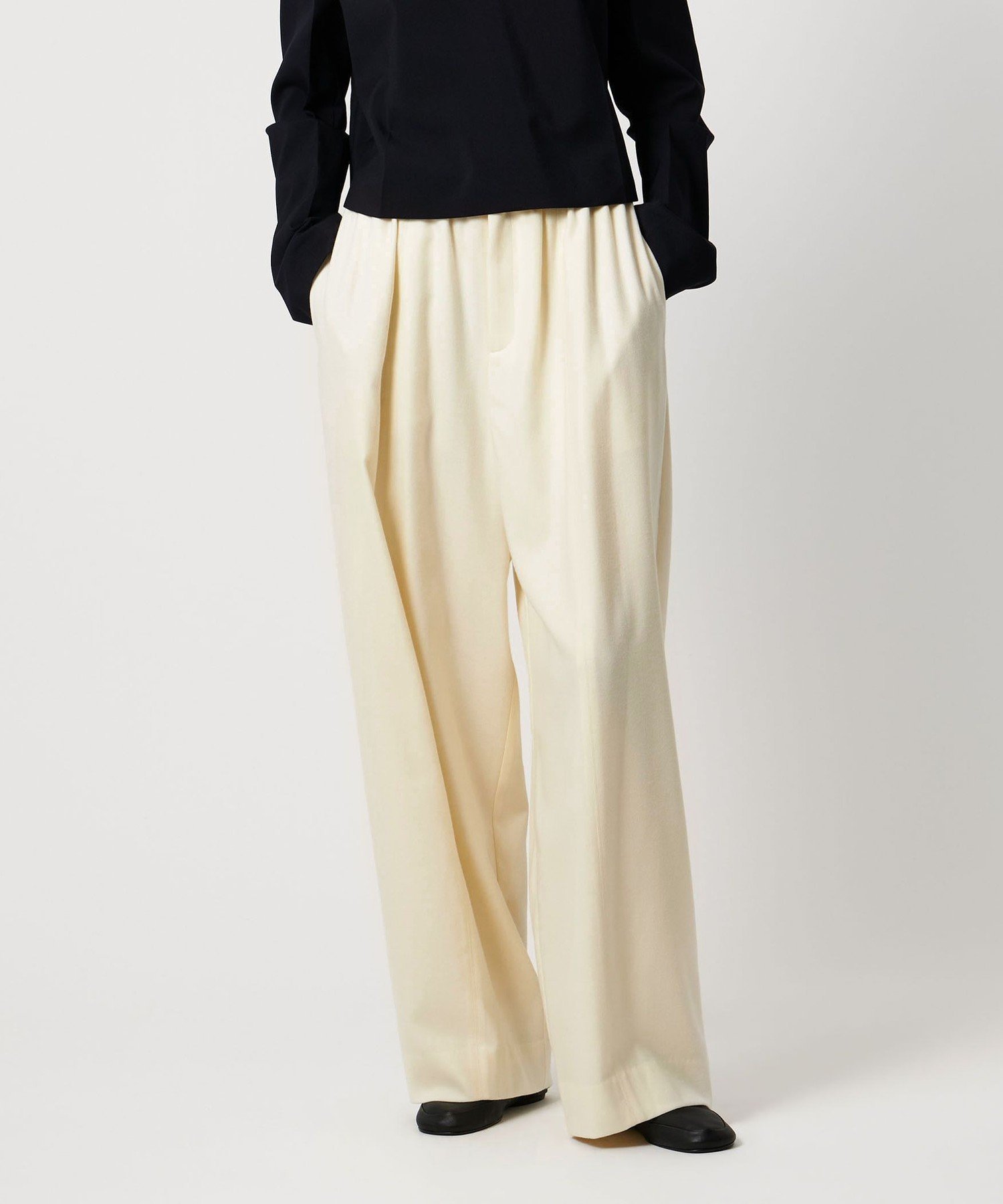 【ユナイテッドアローズ/UNITED ARROWS】のAEWEN MATOPH パネルギャザーパンツ 人気、トレンドファッション・服の通販 founy(ファニー) ファッション Fashion レディースファッション Fashion for Women パンツ Pants & Trousers コンパクト Compact, Small Size ショート Short, Short Length スニーカー Sneakers, Trainers 人気 Popular, Best Seller フロント Front, Front Design ポケット Pocket, Pocket Detail A/W・秋冬 Autumn/Winter エレガント 上品 Elegant other-1|ID: prp329100004805307 ipo3291000000034868242