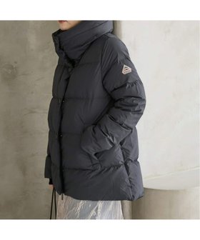 【イエナ/IENA】のPYRENEX/ピレネックス ELAURA2 ダウンジャケット HWU036 人気、トレンドファッション・服の通販 founy(ファニー) ファッション Fashion レディースファッション Fashion for Women アウター Coat / Outerwear Collection レディースジャケット・軽アウター Jackets ジャケット Jacket, Outerwear ダウン Down, Puffer ドット Polka Dot, Dot Pattern フェザー Feather, Feather Detail フランス France, French フロント Front, Front Design 防寒 Cold Protection, Winter-Ready マフラー Scarf, Muffler ミドル Middle Length, Mid Height ラウンド Round, Round Neck リラックス Relax, Relaxed Fit |ID:prp329100004805353