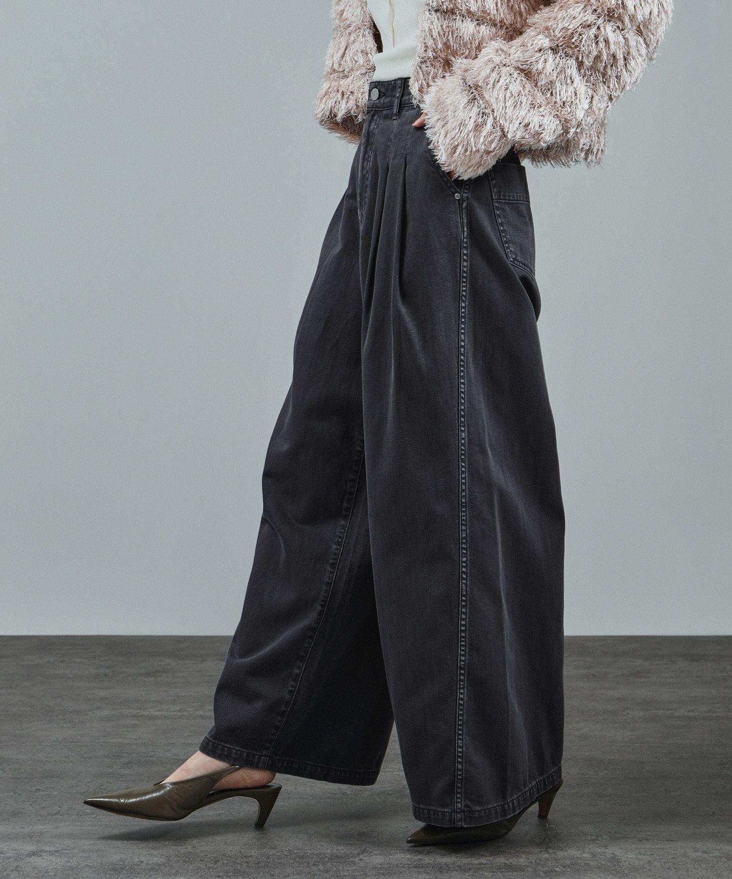 【サロン アダム エ ロペ/SALON adam et rope'】のブロークンツイル デニムパンツ 人気、トレンドファッション・服の通販 founy(ファニー) ファッション Fashion レディースファッション Fashion for Women パンツ Pants & Trousers デニムパンツ・ジーンズ・美脚デニム Denim Jeans & Pants ヴィンテージ Vintage Style カットソー Cut and Sewn Top 軽量 Lightweight, Ultra Light スウェット / スエット Sweatshirt, Sweatwear デニム Denim, Jeans Material トレンド Trend, Trending Now 定番 Standard, Basic Item フィット Fit, Slim Fit フォルム Silhouette, Form フロント Front, Front Design ポケット Pocket, Pocket Detail other-1|ID: prp329100004805370 ipo3291000000034868717