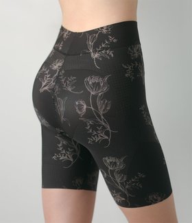 【ピーチジョン/PEACH JOHN】の【着圧・補整】未体験の薄さ ラクさ.ナイスバディファーストガードル 人気、トレンドファッション・服の通販 founy(ファニー) ファッション Fashion レディースファッション Fashion for Women シェイプ Shape, Slim Fit ストレッチ Stretch, Stretchy Fabric タイトスカート Pencil Skirt, Tight Skirt なめらか Smooth, Silky Texture フィット Fit, Slim Fit フラワー Flower, Floral プリント Print, Printed Pattern モダン Modern, Contemporary おすすめ Recommended / Our Picks |ID:prp329100004805373