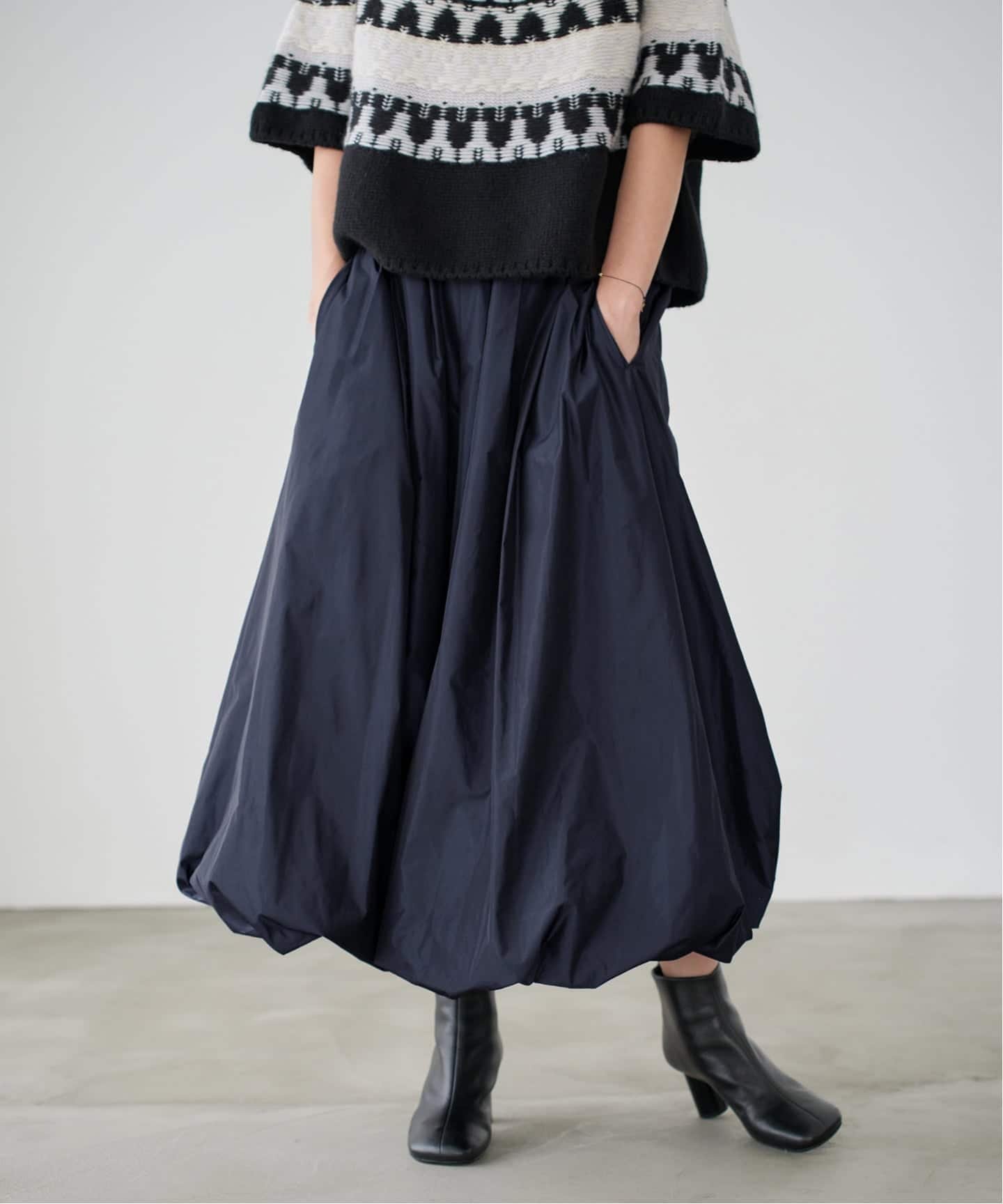 【イエナ/IENA】の《WEB限定/追加2》タフタバルーンスカート インテリア・キッズ・メンズ・レディースファッション・服の通販 founy(ファニー) ファッション Fashion レディースファッション Fashion for Women スカート Skirts 2025年 2025 2025-2026秋冬・A/W Autumn/Winter 2025–26 AW25–26 シューズ Shoes, Footwear シンプル Simple, Minimal スニーカー Sneakers, Trainers タフタ Taffeta, Structured Fabric バルーン Balloon, Balloon Silhouette フラット Flat, Flat Shoes ロング Long, Long-Length エレガント 上品 Elegant ネイビー|ID: prp329100004805429 ipo3291000000034869168