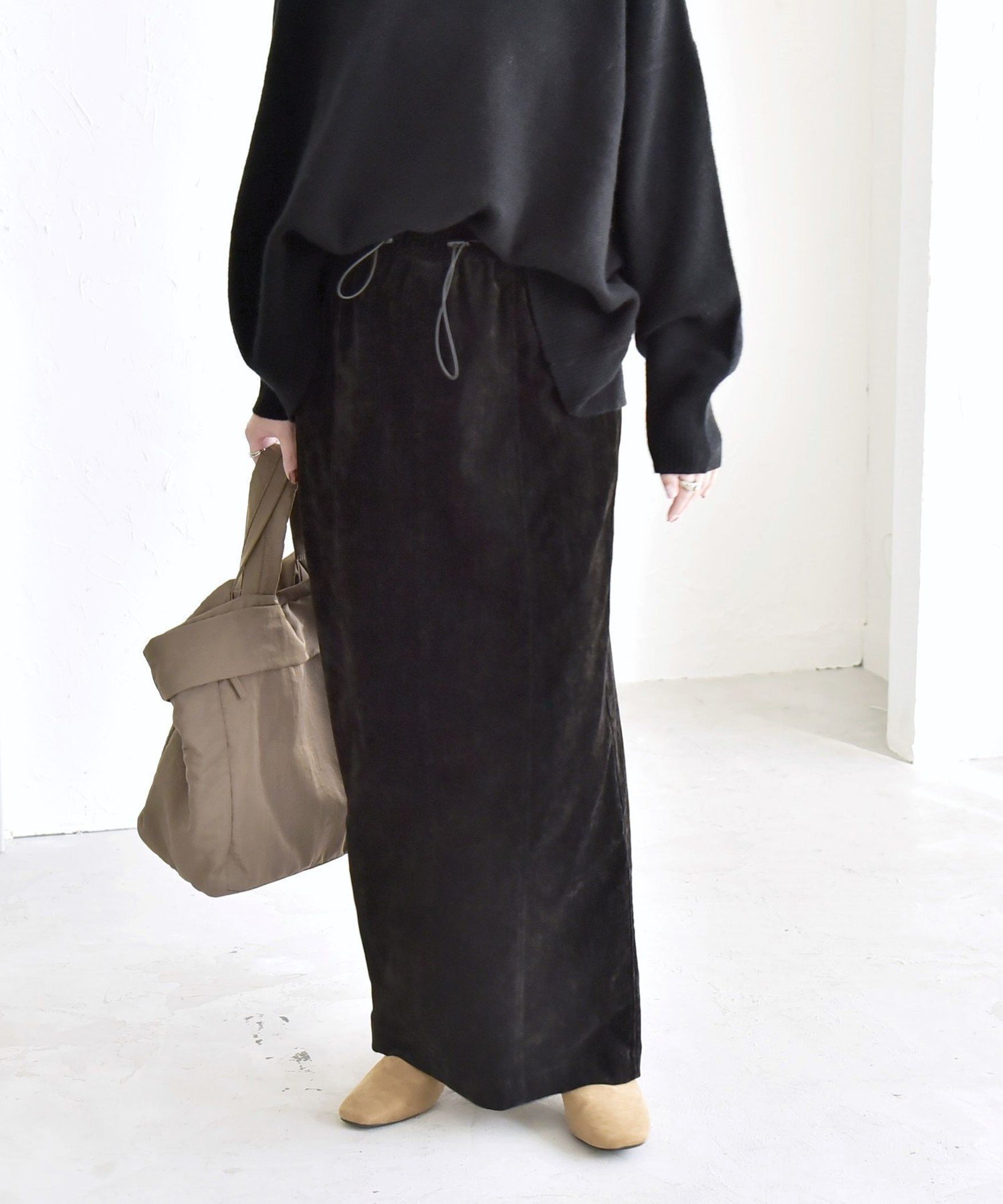 【シップス フォー ウィメン/SHIPS】のquaranciel 洗濯機可能 ポリエステル ベロア Iライン イージー スカート 人気、トレンドファッション・服の通販 founy(ファニー) ファッション Fashion レディースファッション Fashion for Women スカート Skirts 洗える Machine Washable ショート Short, Short Length スウェット / スエット Sweatshirt, Sweatwear ストレート Straight, Straight Cut スリット Slit, Slit Detail ダウン Down, Puffer ドローコード Drawcord, Drawstring Cord バランス Balance, Style Balance フロント Front, Front Design ベロア Velour, Soft Velvet ポケット Pocket, Pocket Detail ロング Long, Long-Length 2025年 2025 2025-2026秋冬・A/W Autumn/Winter 2025–26 AW25–26 other-1|ID: prp329100004805455 ipo3291000000034869478