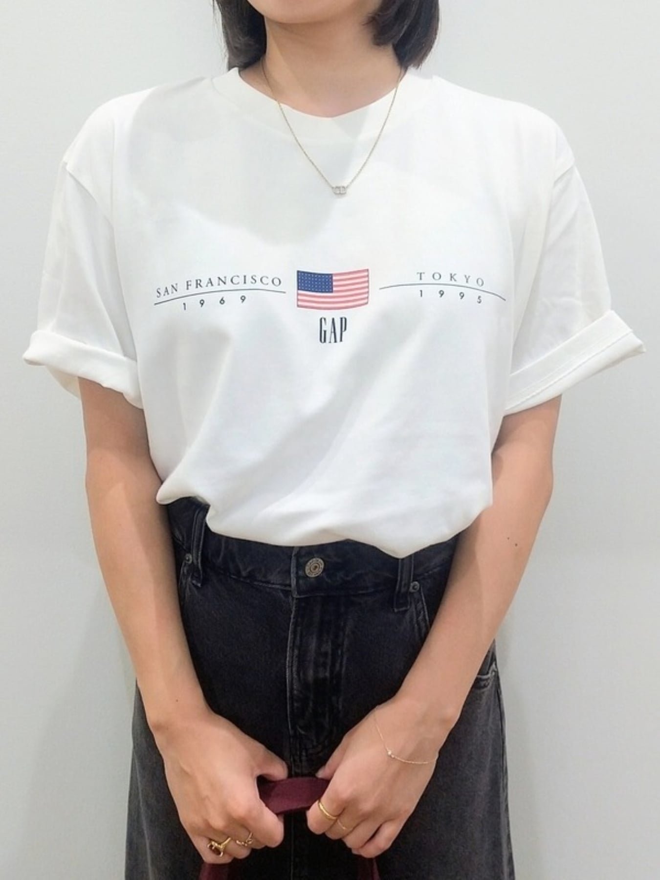 【ギャップ/GAP】のGap Japan 30周年 ヘビーウェイト Tシャツ インテリア・キッズ・メンズ・レディースファッション・服の通販 founy(ファニー) ファッション Fashion レディースファッション Fashion for Women トップス・カットソー Cut & Sew Tops シャツ・ブラウス・オフィスカジュアル Elegant Blouses & Button-Ups ロングTシャツ・Tシャツ Longline T-Shirts & Tees ストレート Straight, Straight Cut フィット Fit, Slim Fit フロント Front, Front Design 半袖 Short Sleeve, Half Sleeve おすすめ Recommended / Our Picks WHITE_UK|ID: prp329100004805459 ipo3291000000034869519
