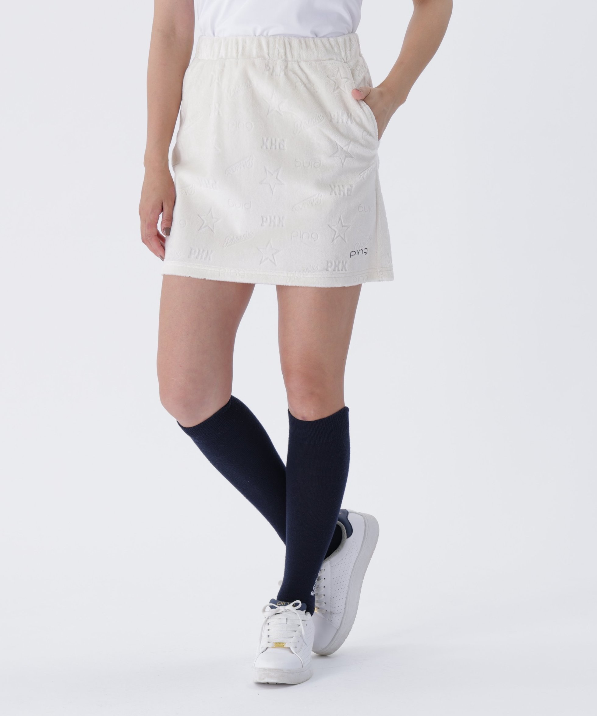 【ピン アパレル/PING APPAREL】の全方向ストレッチ ベロアジャカードスカート LADIES LINE (LADIES) インテリア・キッズ・メンズ・レディースファッション・服の通販 founy(ファニー) ファッション Fashion レディースファッション Fashion for Women スカート Skirts おすすめ Recommended / Our Picks ゴルフ Golf ストレッチ Stretch, Stretchy Fabric セットアップ Set-Up, Coordinated Outfit ベロア Velour, Soft Velvet モチーフ Motif, Design Theme エレガント 上品 Elegant 人気 Popular, Best Seller 台形 A-Line, Trapezoid Shape ホワイト|ID: prp329100004805469 ipo3291000000034869642