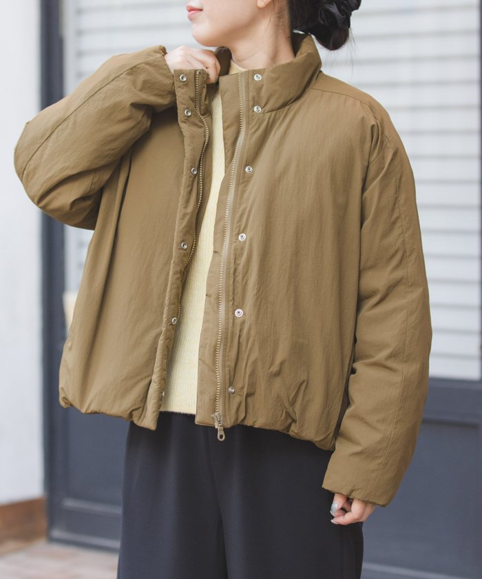 【アーバンリサーチ ドアーズ/URBAN RESEARCH DOORS】のFORK SPOON スタンドカラーダウンブルゾン インテリア・キッズ・メンズ・レディースファッション・服の通販 founy(ファニー) https://founy.com/ ファッション Fashion レディースファッション Fashion for Women アウター Coat / Outerwear Collection ブルゾンジャケット・スポーティアウター Blouson Jackets 2025年 2025 2025-2026秋冬・A/W Autumn/Winter 2025–26 AW25–26 冬 Winter / This Winter スタンド Stand Collar, Upright Stand ダウン Down, Puffer バランス Balance, Style Balance フォルム Silhouette, Form ベーシック Basic, Essential ワイド Wide, Wide Fit A/W・秋冬 Autumn/Winter 軽量 Lightweight, Ultra Light |ID: prp329100004805598 ipo3291000000035018802