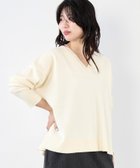 【マイカ ディール/MICA & DEAL】のVネックニットプルオーバー 人気、トレンドファッション・服の通販 founy(ファニー) ファッション Fashion レディースファッション Fashion for Women トップス・カットソー Cut & Sew Tops ニット Knit Tops & Sweaters カジュアルプルオーバー・ニットトップス Pullovers & Knit Tops / Casual Pullovers Vネックトップス V-Neck Tops / V-Cut Neckline Shirts インナー Innerwear カットソー Cut and Sewn Top シンプル Simple, Minimal プリント Print, Printed Pattern おすすめ Recommended / Our Picks thumbnail OFF WHITE|ID: prp329100004805648 ipo3291000000034871084