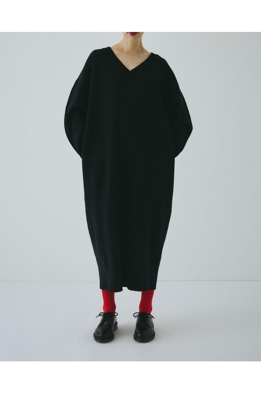 【ヘリンドットサイ/HeRIN.CYE】のV neck knit one piece インテリア・キッズ・メンズ・レディースファッション・服の通販 founy(ファニー) ファッション Fashion レディースファッション Fashion for Women トップス・カットソー Cut & Sew Tops ニット Knit Tops & Sweaters BLK|ID: prp329100004805654 ipo3291000000034871139