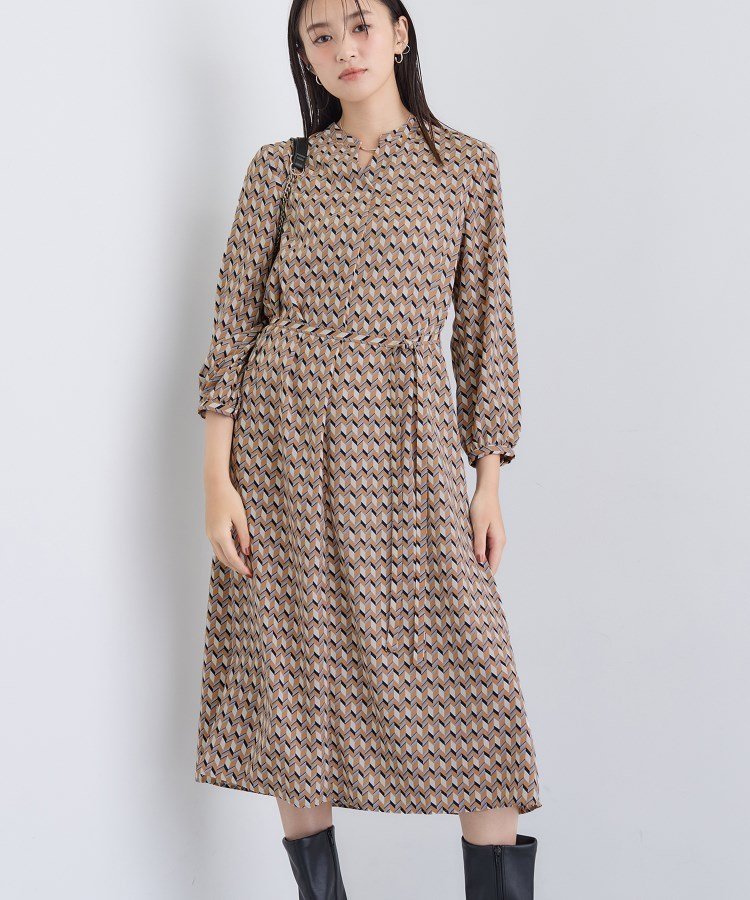 【インディヴィ/INDIVI】の【洗える/オリジナル柄】ジオメプリント フレアワンピース インテリア・キッズ・メンズ・レディースファッション・服の通販 founy(ファニー) ファッション Fashion レディースファッション Fashion for Women ワンピース Dresses 洗える Machine Washable カーディガン Cardigan, Knitwear ジャケット Jacket, Outerwear スキッパー Skipper, Open Collar スマート Smart, Elegant フィット Fit, Slim Fit フレア Flare, Flared プリント Print, Printed Pattern ペチコート Petticoat, Underskirt ポケット Pocket, Pocket Detail モチーフ Motif, Design Theme ループ Loop, Loop Knit おすすめ Recommended / Our Picks キャメルブラウン|ID: prp329100004805658 ipo3291000000034871185