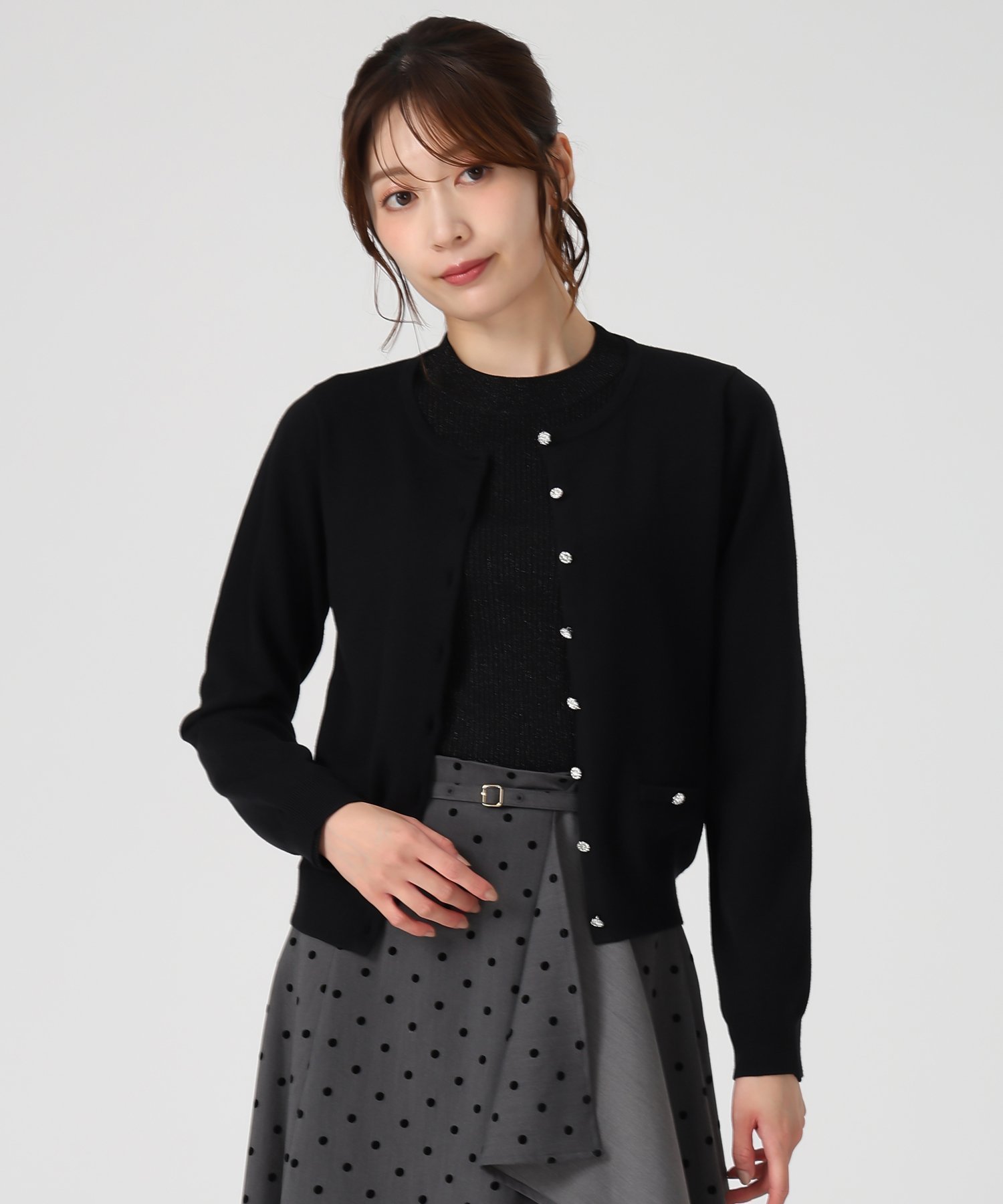 【ミッシュマッシュ/MISCH MASCH】のMM548406 ベーシックビジュー釦ポケットカーディガン インテリア・キッズ・メンズ・レディースファッション・服の通販 founy(ファニー) 　ファッション　Fashion　レディースファッション　Fashion for Women　トップス・カットソー　Cut & Sew Tops　カーディガン・羽織り　Layered Style Cardigans　カーディガン　Cardigan, Knitwear　コンパクト　Compact, Small Size　ビジュー　Bijou, Jewel-like Accent　フロント　Front, Front Design　ベーシック　Basic, Essential　ポケット　Pocket, Pocket Detail　ロング　Long, Long-Length　ブラック|ID: prp329100004805706 ipo3291000000034871671