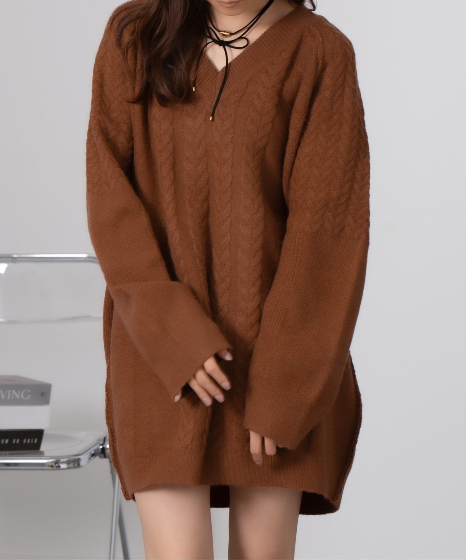 【チェルカ/CERCA】のNia/ケーブル編み Vネックミニニットワンピース 《今季注目のブラウンが新登場》 インテリア・キッズ・メンズ・レディースファッション・服の通販 founy(ファニー) 　ファッション　Fashion　レディースファッション　Fashion for Women　ワンピース　Dresses　ニットワンピース　Knit Dresses　ガーリー　Girly, Feminine Style　今季　This Season, Current Season　ストッキング　Stockings, Sheer Tights　ソックス　Socks, Hosiery　ルーズ　Loose, Oversized　レース　Lace, Lace Fabric　ロング　Long, Long-Length　再入荷　Restock / Back in Stock　ブラウン|ID: prp329100004805756 ipo3291000000034872145