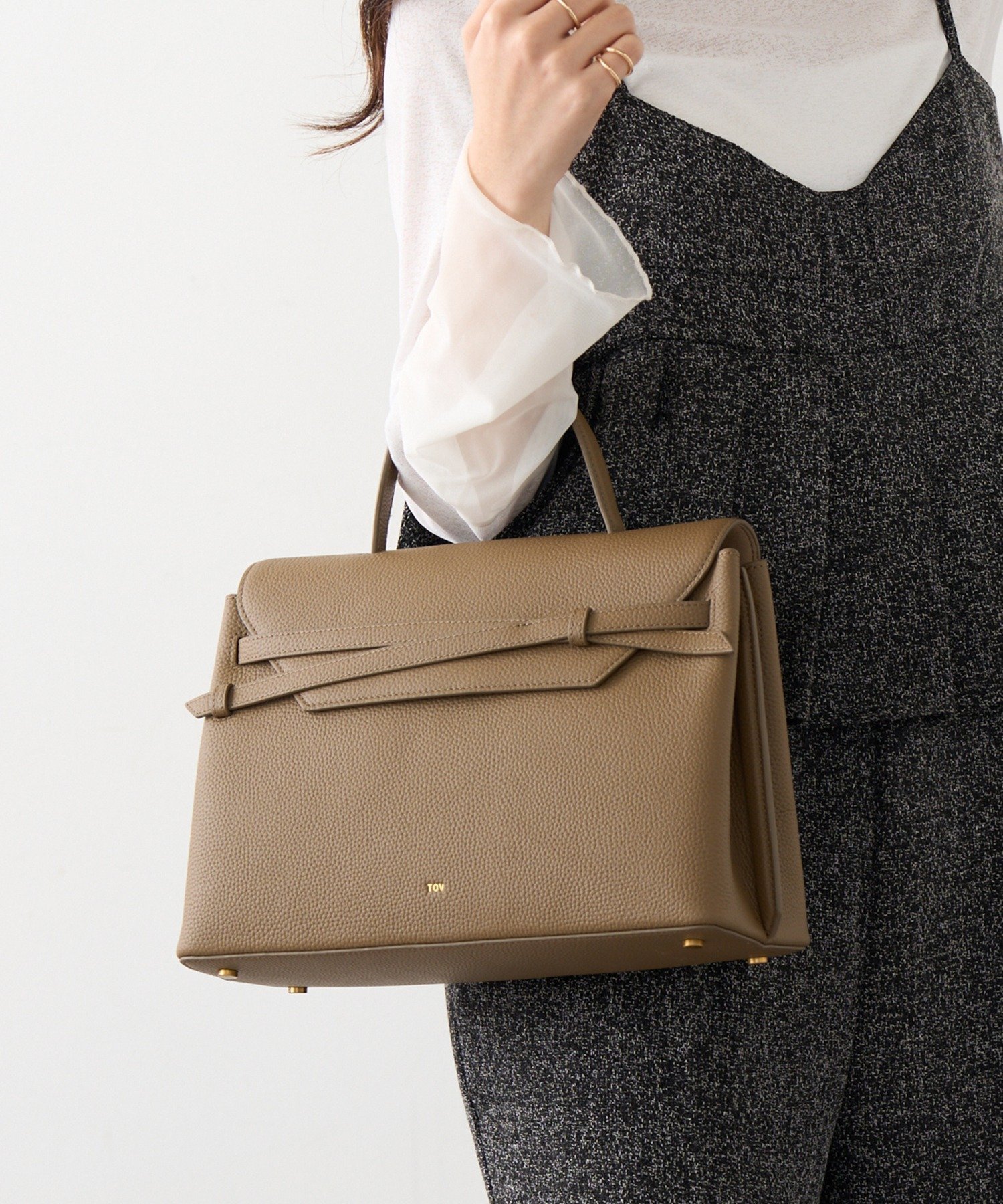 【セットアップセブン/SETUP7】のTOV/MIMI GRAND T25W02B560 インテリア・キッズ・メンズ・レディースファッション・服の通販 founy(ファニー) ファッション Fashion レディースファッション Fashion for Women クラシック Classic, Timeless Style ショルダー Shoulder, Shoulder Strap バランス Balance, Style Balance フォルム Silhouette, Form ポケット Pocket, Pocket Detail リボン Ribbon, Bow 再入荷 Restock / Back in Stock エレガント 上品 Elegant BRN|ID: prp329100004805847 ipo3291000000034873097