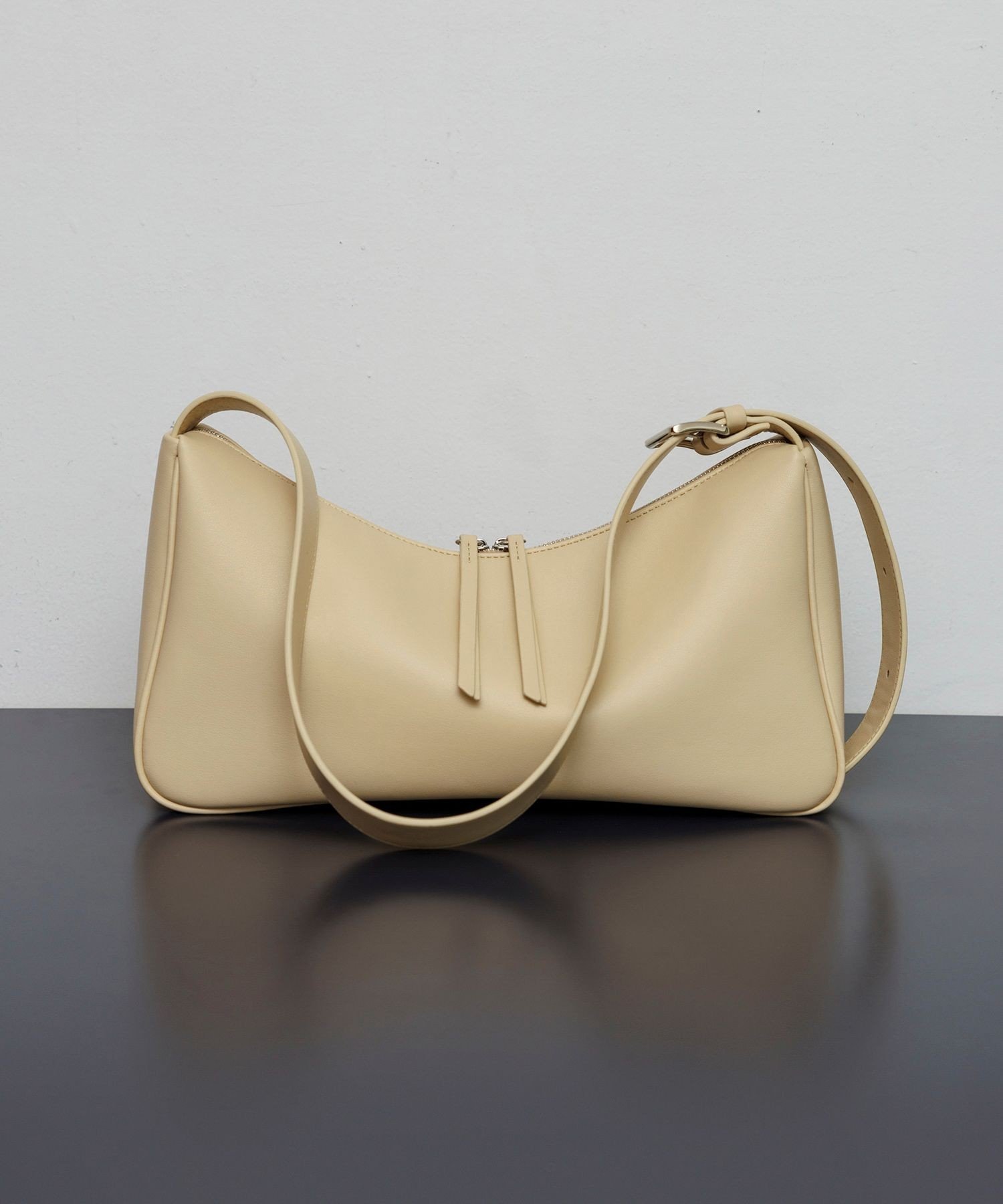 【アダム エ ロペ/ADAM ET ROPE'】の【サステナブル】スプリットレザーミドルショルダーバッグ インテリア・キッズ・メンズ・レディースファッション・服の通販 founy(ファニー) ファッション Fashion レディースファッション Fashion for Women バッグ Bags 春 Spring ショルダー Shoulder, Shoulder Strap スマート Smart, Elegant 財布 Wallet, Purse トレンド Trend, Trending Now バランス Balance, Style Balance ポケット Pocket, Pocket Detail ミドル Middle Length, Mid Height S/S・春夏 SS, Spring/Summer, Warm Season 夏 Summer 2025年 2025 2025春夏・S/S Spring/Summer 2025 SS25 クリーム(83)|ID: prp329100004805887 ipo3291000000034873387