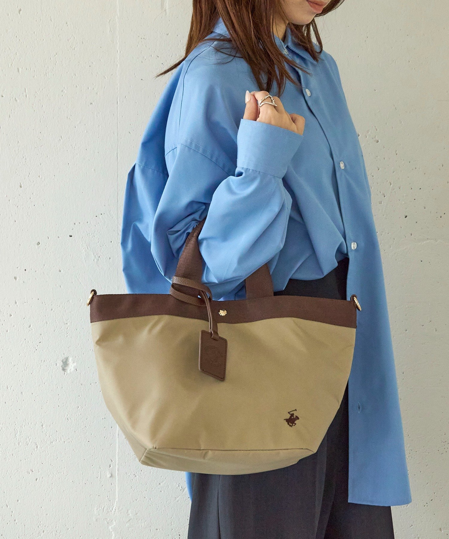 【セットアップセブン/SETUP7】のBEVERLY HILLS POLO CLUB/ワンポイントロゴナイロンランチトートバッグ ショルダー付 インテリア・キッズ・メンズ・レディースファッション・服の通販 founy(ファニー) ファッション Fashion レディースファッション Fashion for Women バッグ Bags カーゴパンツ Cargo Pants, Utility Pants ショルダー Shoulder, Shoulder Strap シンプル Simple, Minimal ジャケット Jacket, Outerwear スウェット / スエット Sweatshirt, Sweatwear スラックス Slacks, Dress Pants セットアップ Set-Up, Coordinated Outfit トレンド Trend, Trending Now ワイド Wide, Wide Fit ワンポイント One Point, Statement Accent 再入荷 Restock / Back in Stock おすすめ Recommended / Our Picks ビジネス 仕事 通勤 Business / Work / Commuting BGE|ID: prp329100004805896 ipo3291000000034873448