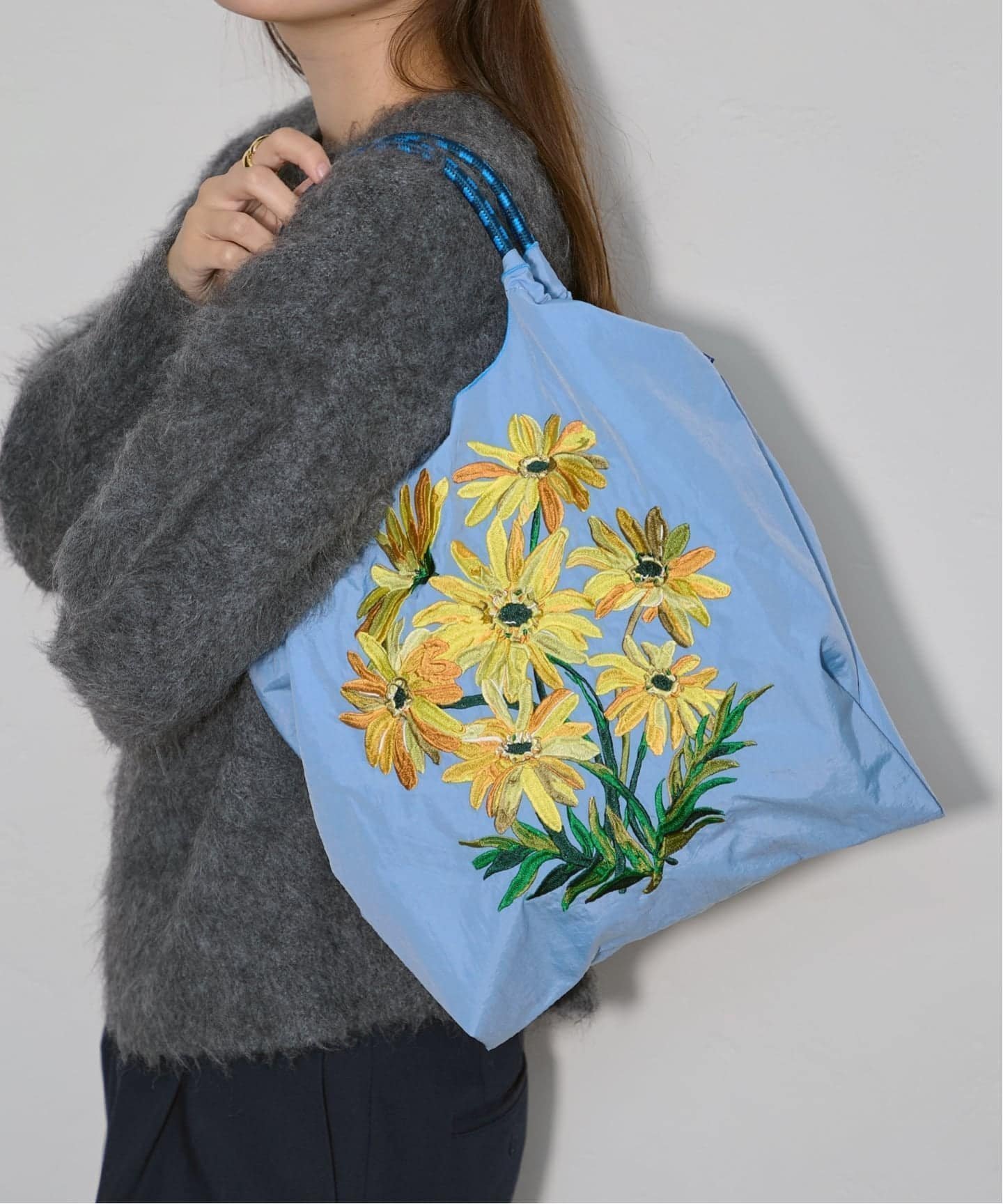 【ジャーナルスタンダード/JOURNAL STANDARD】の別注【BALL CHAIN *TOLIGHT】BAG インテリア・キッズ・メンズ・レディースファッション・服の通販 founy(ファニー) 　ファッション　Fashion　レディースファッション　Fashion for Women　バッグ　Bags　春　Spring　コレクション　Collection, Seasonal Line　スマート　Smart, Elegant　別注　Limited Edition, Custom Order　S/S・春夏　SS, Spring/Summer, Warm Season　夏　Summer　2025年　2025　2025-2026秋冬・A/W　Autumn/Winter 2025–26 AW25–26　サックスブルー|ID: prp329100004805909 ipo3291000000034873510