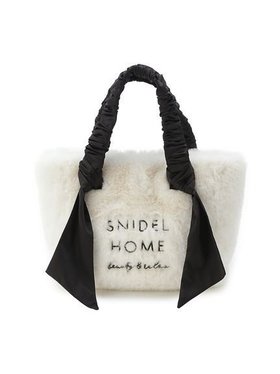 【スナイデル ホーム/SNIDEL HOME】のファーバッグ 人気、トレンドファッション・服の通販 founy(ファニー) ファッション Fashion レディースファッション Fashion for Women バッグ Bags おすすめ Recommended / Our Picks ギフト プレゼント Gift / Present コレクション Collection, Seasonal Line サテン Satin, Glossy Fabric スマート Smart, Elegant トレンド Trend, Trending Now フロント Front, Front Design ポケット Pocket, Pocket Detail マグネット Magnet, Magnetic Closure リボン Ribbon, Bow 人気 Popular, Best Seller A/W・秋冬 Autumn/Winter |ID:prp329100004806478