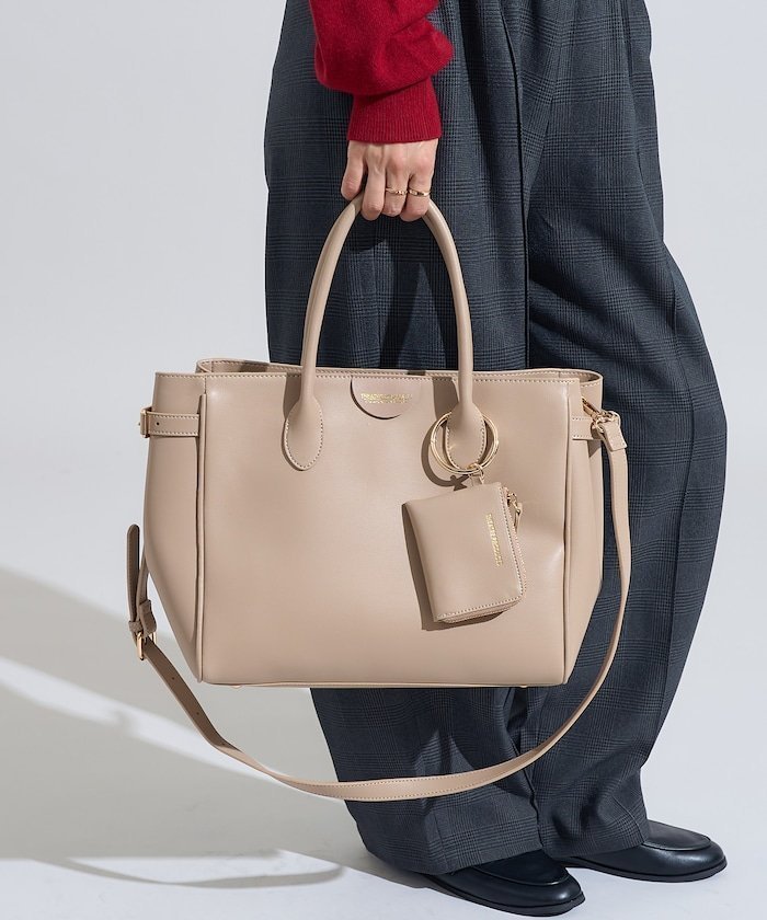 【フリークスストア/FREAK'S STORE】の別注 2WAY ボストンバッグ/A4サイズトートバッグ 25AW インテリア・キッズ・メンズ・レディースファッション・服の通販 founy(ファニー) ファッション Fashion レディースファッション Fashion for Women バッグ Bags スペシャル Special, Limited Edition トレンド Trend, Trending Now ボストンバッグ Boston Bag, Retro Bag ポーチ Pouch, Small Case 別注 Limited Edition, Custom Order ラップ Wrap, Wrap Design A/W・秋冬 Autumn/Winter 冬 Winter / This Winter エレガント 上品 Elegant ビジネス 仕事 通勤 Business / Work / Commuting 2025年 2025 2025-2026秋冬・A/W Autumn/Winter 2025–26 AW25–26 ベージュ|ID: prp329100004806501 ipo3291000000034878435