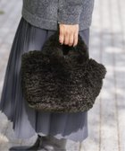 【イエナ/IENA】のHELEN MOORE/ヘレンムーア MINI バッグ PILLJOY 人気、トレンドファッション・服の通販 founy(ファニー) ファッション Fashion レディースファッション Fashion for Women アクセサリー Fashion Accessories クッション Cushion, Throw Pillow コンパクト Compact, Small Size ハンド Hand, Handmade フェイクファー Faux Fur, Imitation Fur 冬 Winter / This Winter 秋 Autumn thumbnail グレー|ID: prp329100004806514 ipo3291000000034878556