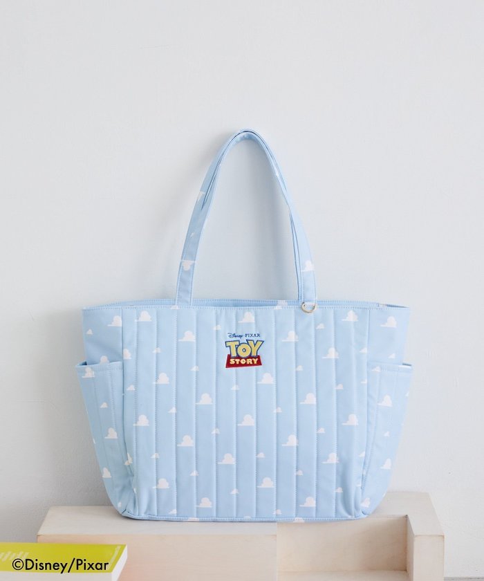 【メゾンドフルール/Maison de FLEUR】のTOY STORY/キャリーオントートバッグ インテリア・キッズ・メンズ・レディースファッション・服の通販 founy(ファニー) https://founy.com/ ファッション Fashion レディースファッション Fashion for Women バッグ Bags おすすめ Recommended / Our Picks コレクション Collection, Seasonal Line チャーム Charm, Pendant ドッキング Docking, Mixed Material ポケット Pocket, Pocket Detail ポーチ Pouch, Small Case 旅行 Travel |ID: prp329100004806529 ipo3291000000035193044