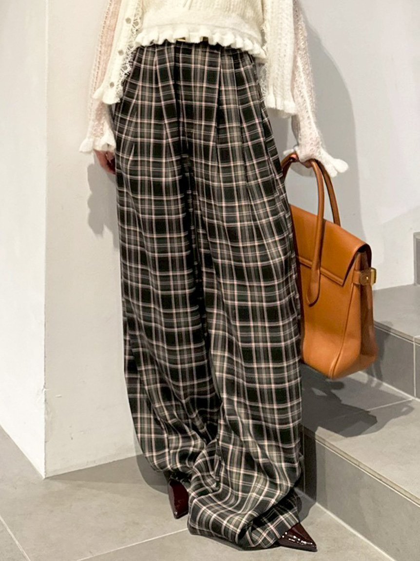 【リリーブラウン/Lily Brown】のワイドレッグタックパンツ 人気、トレンドファッション・服の通販 founy(ファニー) ファッション Fashion レディースファッション Fashion for Women パンツ Pants & Trousers ジャケット Jacket, Outerwear スウェット / スエット Sweatshirt, Sweatwear スマート Smart, Elegant チェック Check, Plaid, Tartan チャーム Charm, Pendant ツイル Twist, Twisted Detail パターン Pattern, Design Print リラックス Relax, Relaxed Fit ルーズ Loose, Oversized ループ Loop, Loop Knit ワイド Wide, Wide Fit other-1|ID: prp329100004806725 ipo3291000000034879818