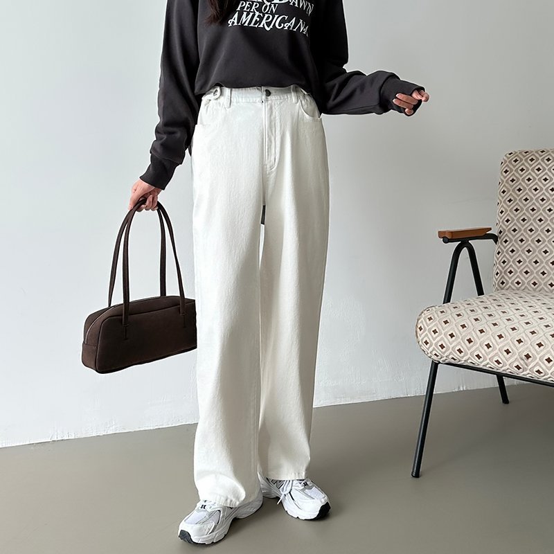 【ココモモ/COCOMOMO】の「楽革命」疲れないデニム デニムパンツ ストレッチデニム ウエスト調整 インテリア・キッズ・メンズ・レディースファッション・服の通販 founy(ファニー) ファッション Fashion レディースファッション Fashion for Women パンツ Pants & Trousers デニムパンツ・ジーンズ・美脚デニム Denim Jeans & Pants ストレッチ Stretch, Stretchy Fabric ストレート Straight, Straight Cut デニム Denim, Jeans Material フィット Fit, Slim Fit レギュラー Regular, Standard Fit ロング Long, Long-Length レギュラー丈・ホワイト|ID: prp329100004806812 ipo3291000000034880560