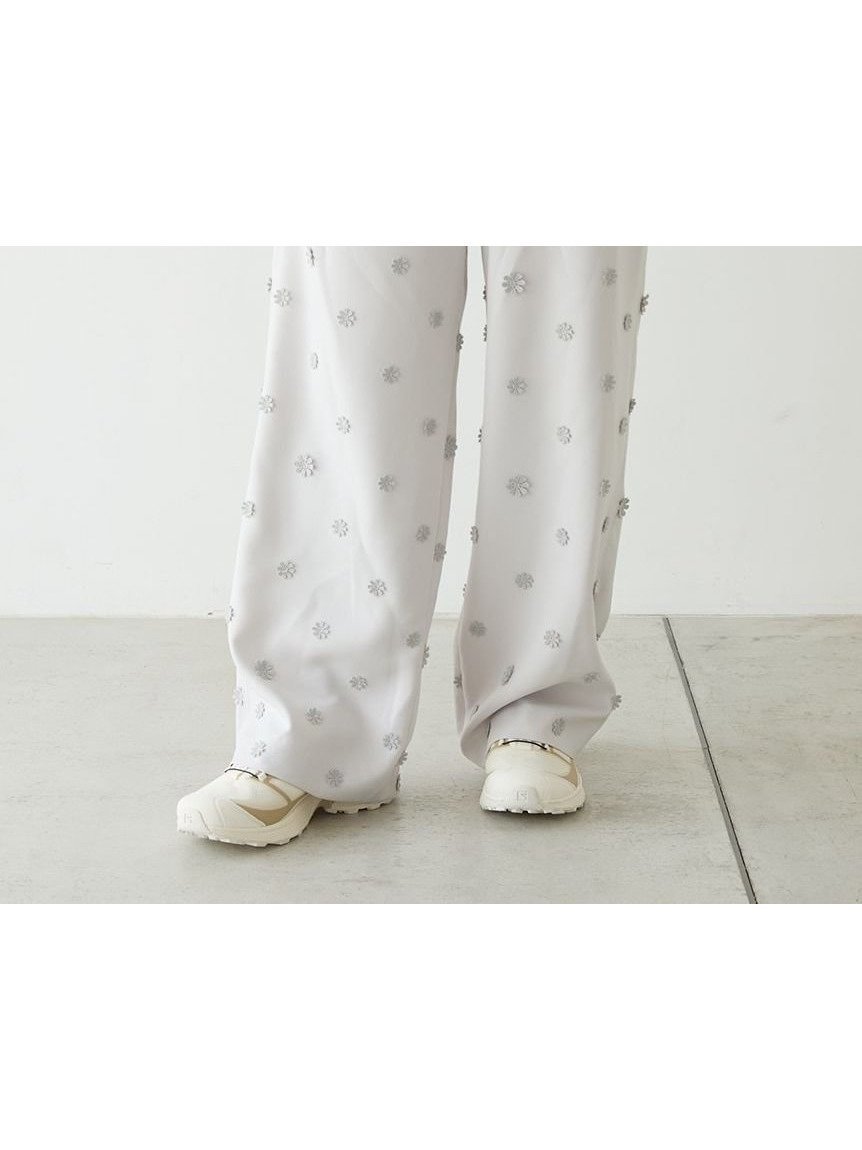 【エミ/emmi】のフラワーエンブロイダリーウエストゴムパンツ 人気、トレンドファッション・服の通販 founy(ファニー) ファッション Fashion レディースファッション Fashion for Women パンツ Pants & Trousers スマート Smart, Elegant ポケット Pocket, Pocket Detail リラックス Relax, Relaxed Fit other-1|ID: prp329100004806817 ipo3291000000034880612