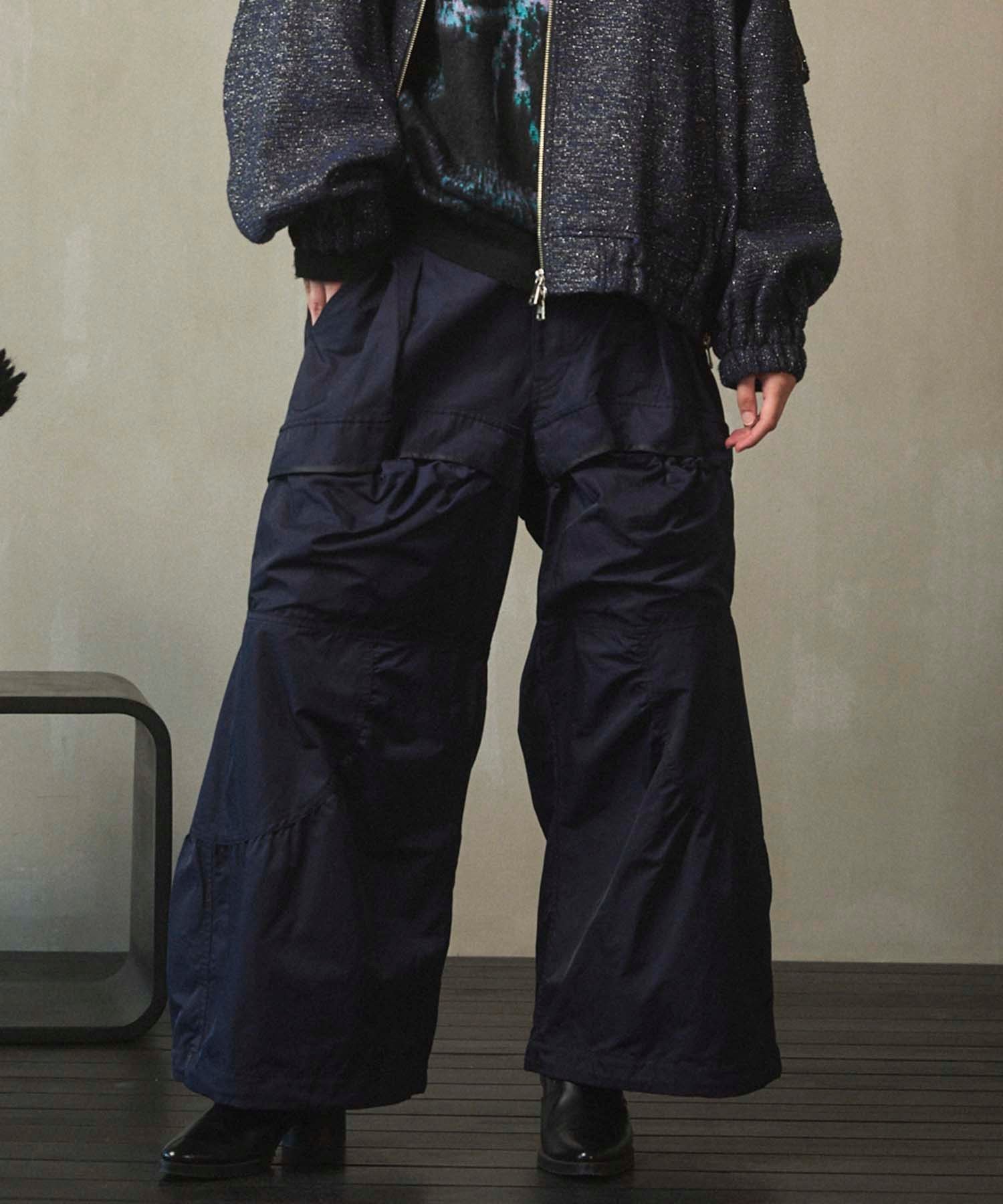 【メゾンスペシャル/MAISON SPECIAL】のGather Curved Switching Wide Pants インテリア・キッズ・メンズ・レディースファッション・服の通販 founy(ファニー) ファッション Fashion レディースファッション Fashion for Women パンツ Pants & Trousers アウトドア Outdoor Clothing ギャザー Gathered, Ruffled 切替 Switching, Contrast Panel ドローコード Drawcord, Drawstring Cord パターン Pattern, Design Print フラップ Flap, Flap Pocket フロント Front, Front Design ワイド Wide, Wide Fit おすすめ Recommended / Our Picks エレガント 上品 Elegant NVY|ID: prp329100004806824 ipo3291000000034880655
