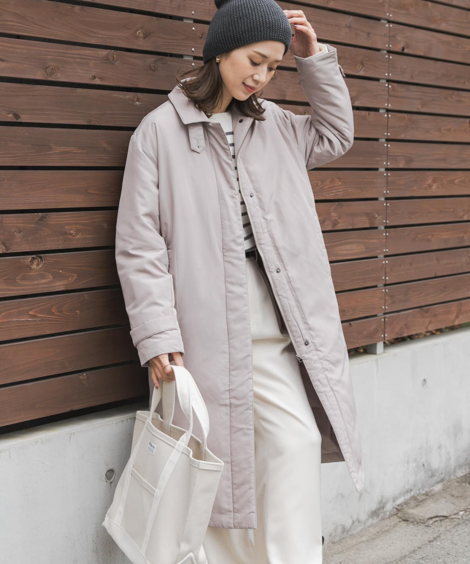 【アーバンリサーチ ドアーズ/URBAN RESEARCH DOORS】のステッチレスライトダウンロングコート インテリア・キッズ・メンズ・レディースファッション・服の通販 founy(ファニー) ファッション Fashion レディースファッション Fashion for Women アウター Coat / Outerwear Collection コート・ロングコート・ピーコート Long Coats, Peacoats & More 2025年 2025 2025-2026秋冬・A/W Autumn/Winter 2025–26 AW25–26 冬 Winter / This Winter ジャケット Jacket, Outerwear スタイリッシュ Stylish, Fashionable スマート Smart, Elegant ダウン Down, Puffer エレガント 上品 Elegant A/W・秋冬 Autumn/Winter ビジネス 仕事 通勤 Business / Work / Commuting ベージュ系その他|ID: prp329100004806863 ipo3291000000034880950