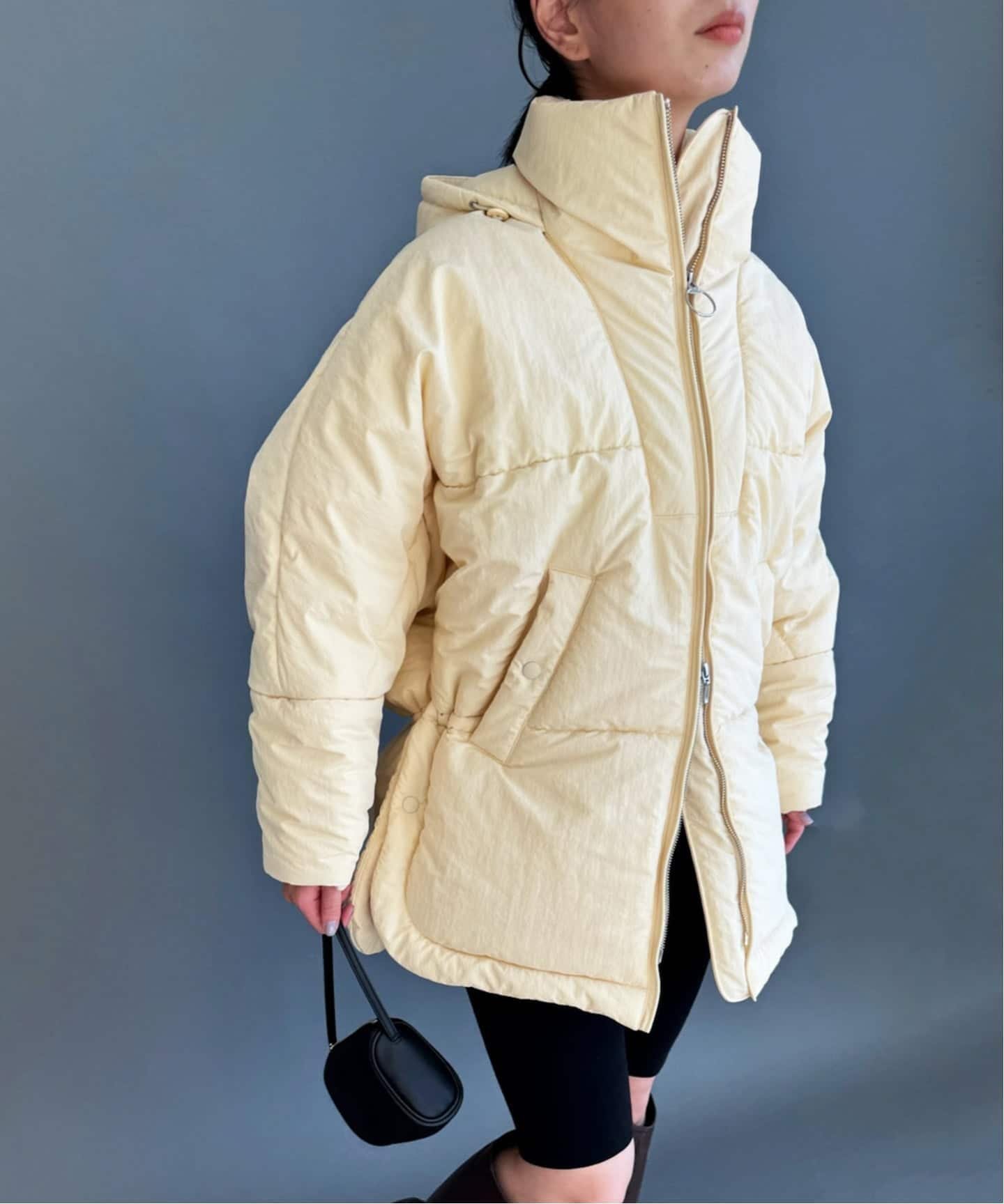 【エディット フォー ルル/edit.for LuLu】のパデット コート インテリア・キッズ・メンズ・レディースファッション・服の通販 founy(ファニー) ファッション Fashion レディースファッション Fashion for Women アウター Coat / Outerwear Collection コート・ロングコート・ピーコート Long Coats, Peacoats & More 2025年 2025 2025-2026秋冬・A/W Autumn/Winter 2025–26 AW25–26 おすすめ Recommended / Our Picks イエロー Yellow コンパクト Compact, Small Size サークル Circle, Round Design ジップ Zip, Zipper スタンド Stand Collar, Upright Stand ドローストリング Drawstring, Pull Cord フェミニン Feminine, Girly ルーズ Loose, Oversized イエロー|ID: prp329100004806884 ipo3291000000034881055